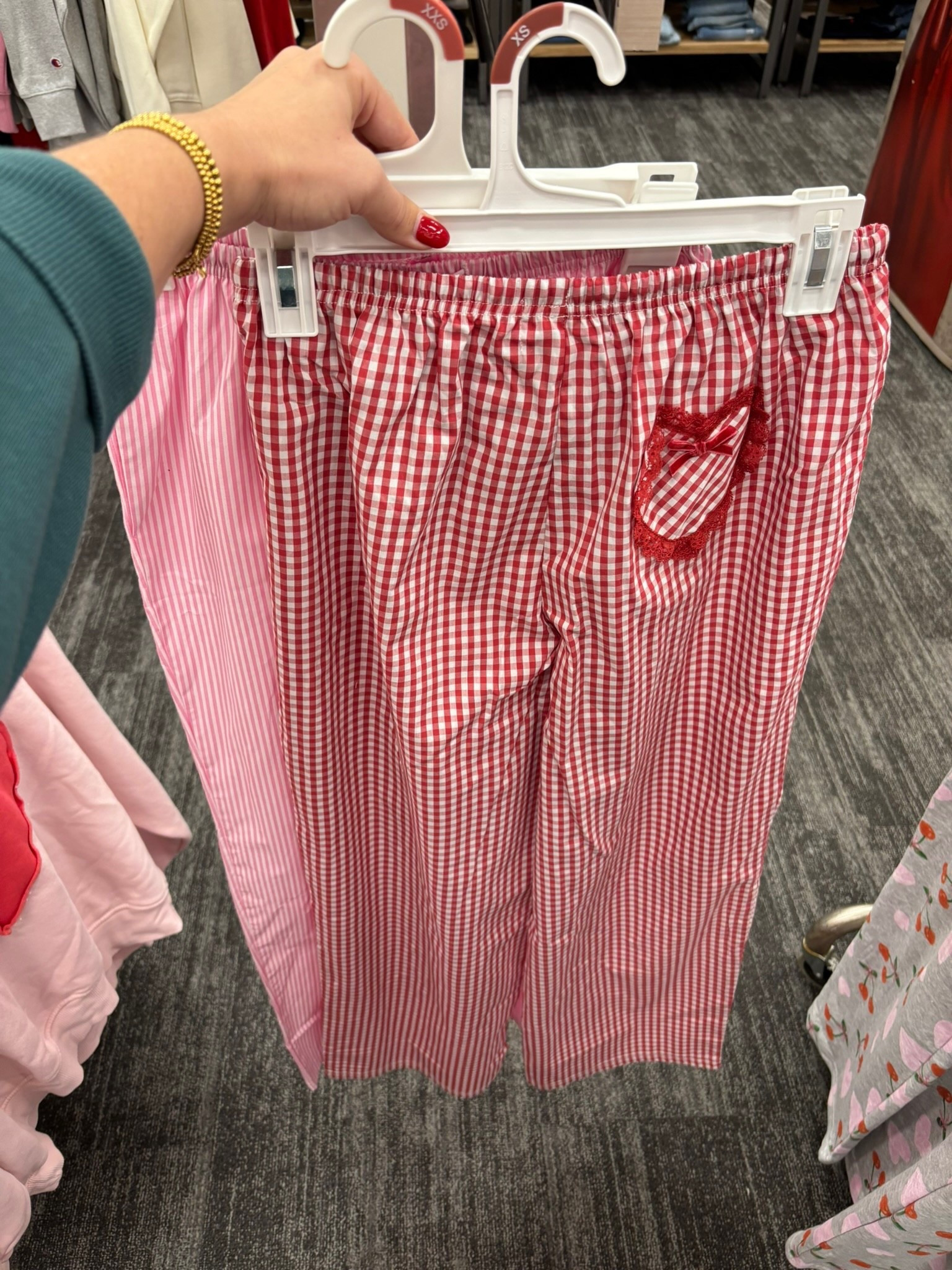 I need these in every color!!!! ❤️👏🏻 SO comfy & super lightweight!

Valentine’s Day, spring fashion, target fashion, valentine, valentine

#LTKSeasonal #LTKFindsUnder50 #LTKSaleAlert