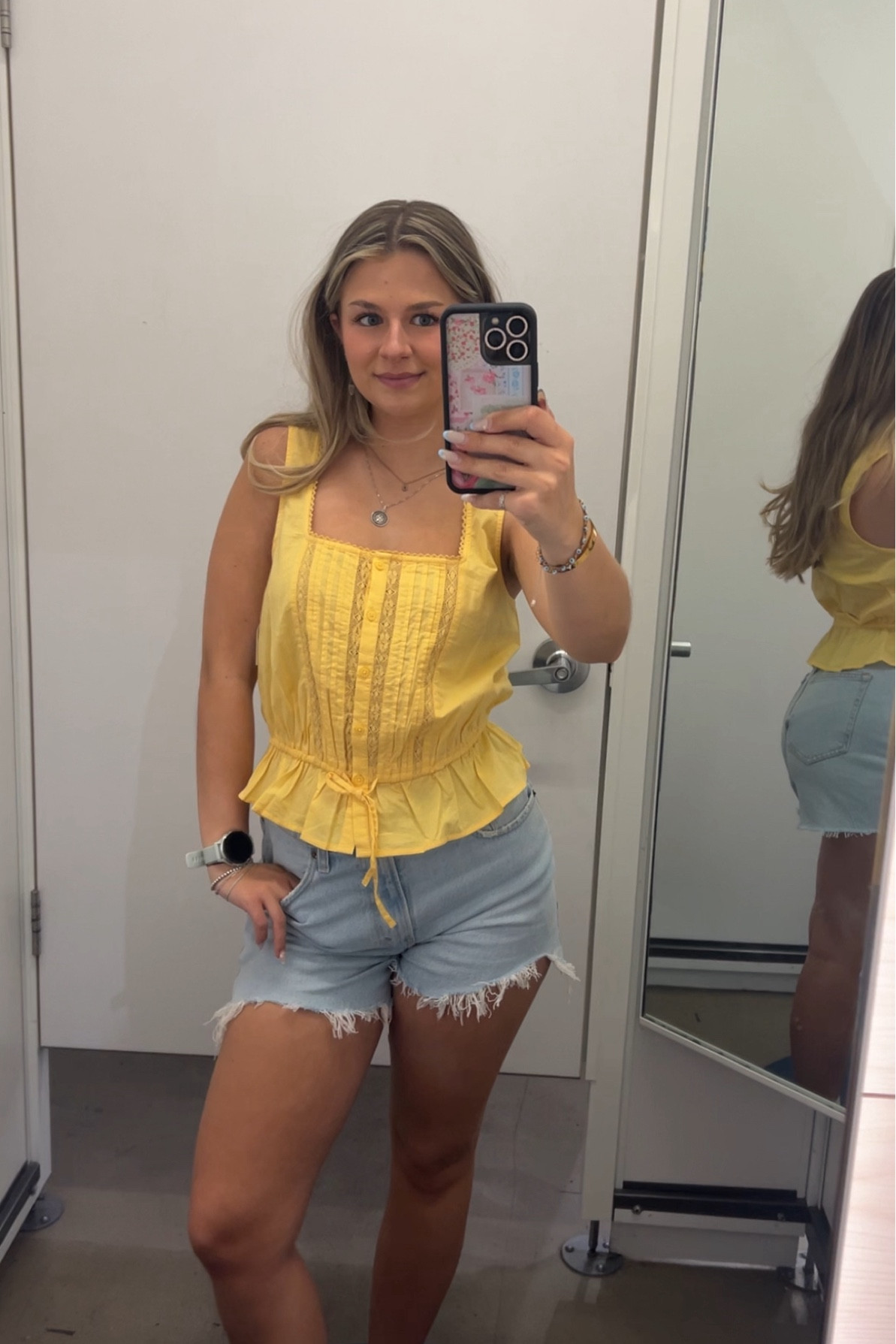 the cutest yellow top from old navy!!! giving the perfect spring vibes 🌞

i’m wearing an XS :)

#LTKSaleAlert #LTKFindsUnder50 #LTKSeasonal