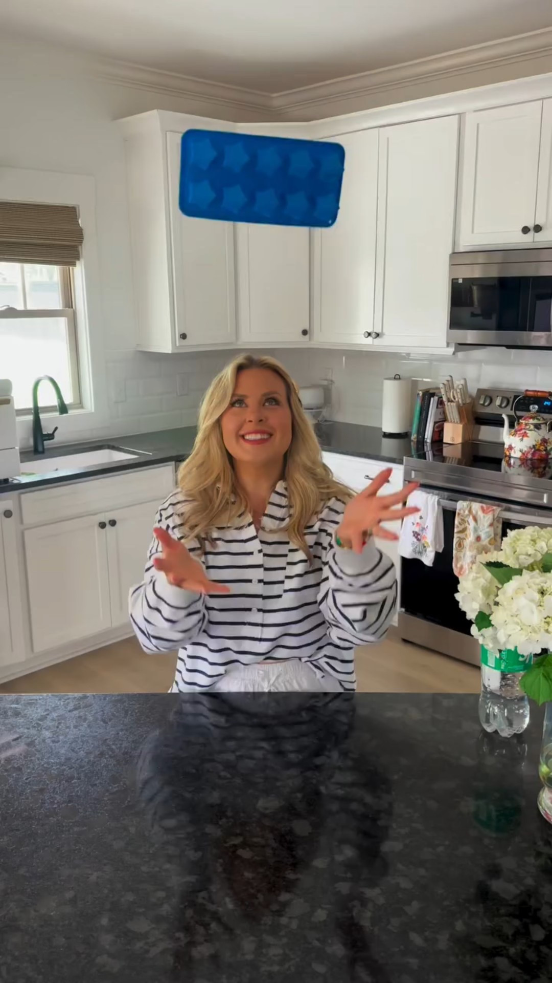 Share with a friend and say “let’s make these!” 

C0mment “star” for my $13 star cube tray from Amazon also linked in my st0refront! Perfect for 4th of July! 

How to make star cubes: just pour red and blue Powerade into your star cube tray and freeze for 4 hours. Drop your cubes in a glass and pour sprite over for a refreshing drink! #drinkideas #fourthofjulyweekend #4thofjuly #4thofjulyparty #4thofjulyfood

4th of July treats, 4th of July drinks, 4th of July food