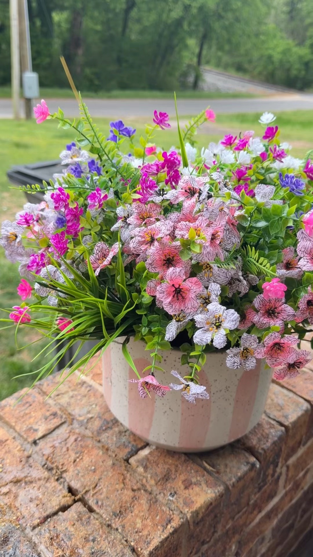 Artificial flowers are it over here at my home this year! 

#LTKmomlife #LTKSeasonal #LTKHome
