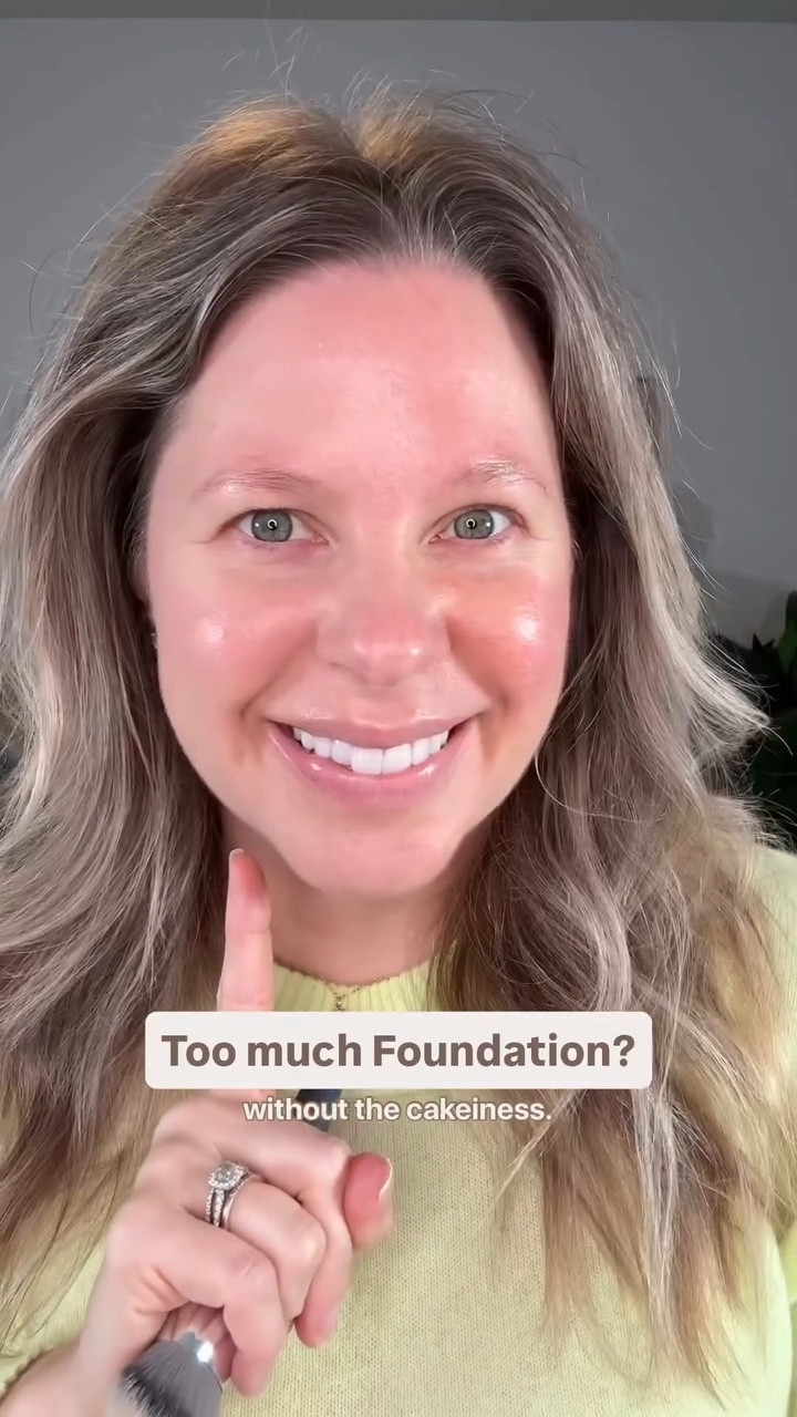 I know this might ruffle some feathers, but let's keep it real - a lot of times less is more when it comes to foundation. A lot of my clients ask me, “why is my makeup so cakey?“. Usually, it's because they're applying too much product. Try focusing on the areas that need coverage and sweeping the leftover product on the areas that don't, it's a total game changer! Give it a shot and follow for more everyday makeup tips for women 40 + ❤️

Using @hauslabs foundation and @thebkbeauty brush. Happy to send it your way for reference. Just let me know in comments!

#makeupformaturewomen #cakeymakeup #easymakeuptips