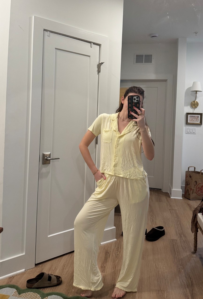 New pjs from Aerie💛🌼

Wearing a size small in both

#LTKmorningroutine #LTKootd #LTKFindsUnder50