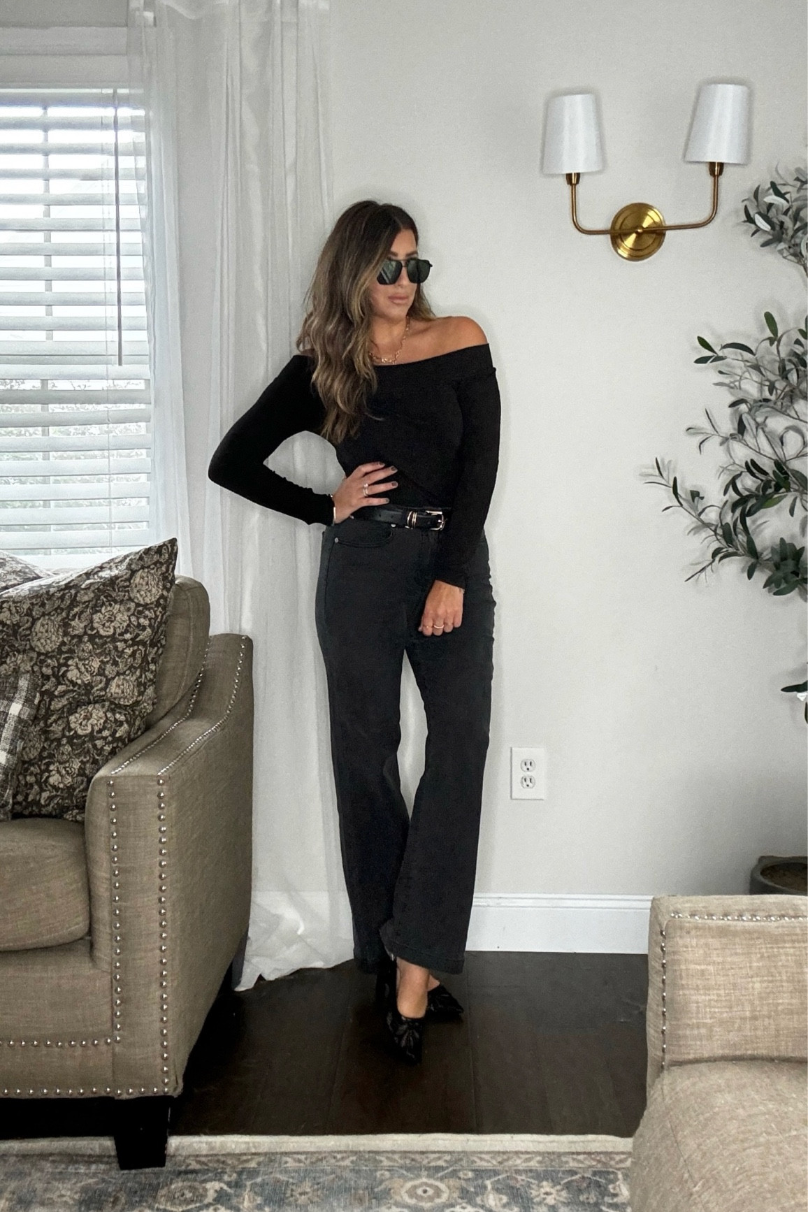The cutest fall outfit. Always here for an all black look! Xx wearing tts! Holiday outfit, date night outfit 

#LTKHoliday #LTKSeasonal #LTKStyleTip