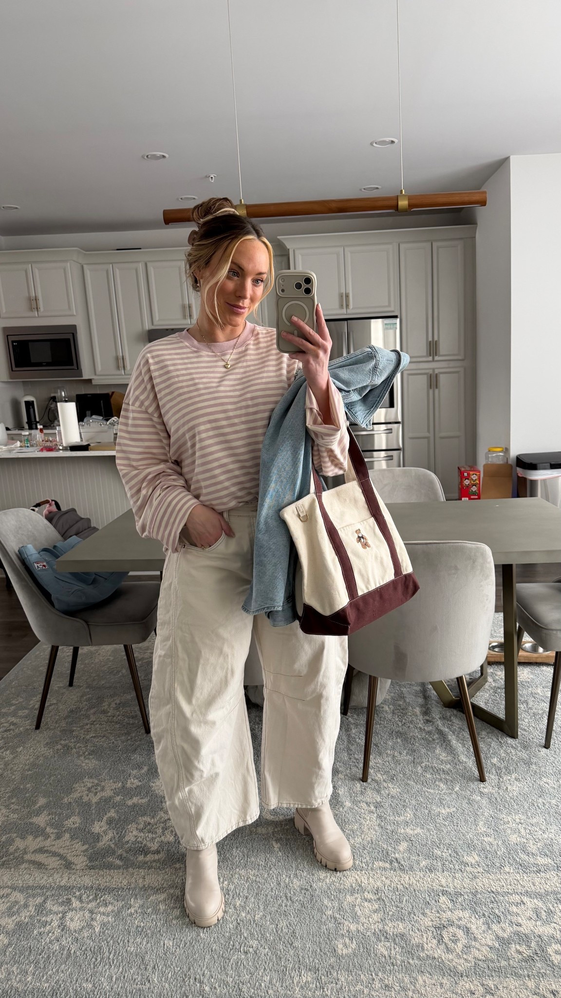 Casual outfit, mom outfit 

#LTKMidsize #LTKootd #LTKmomlife