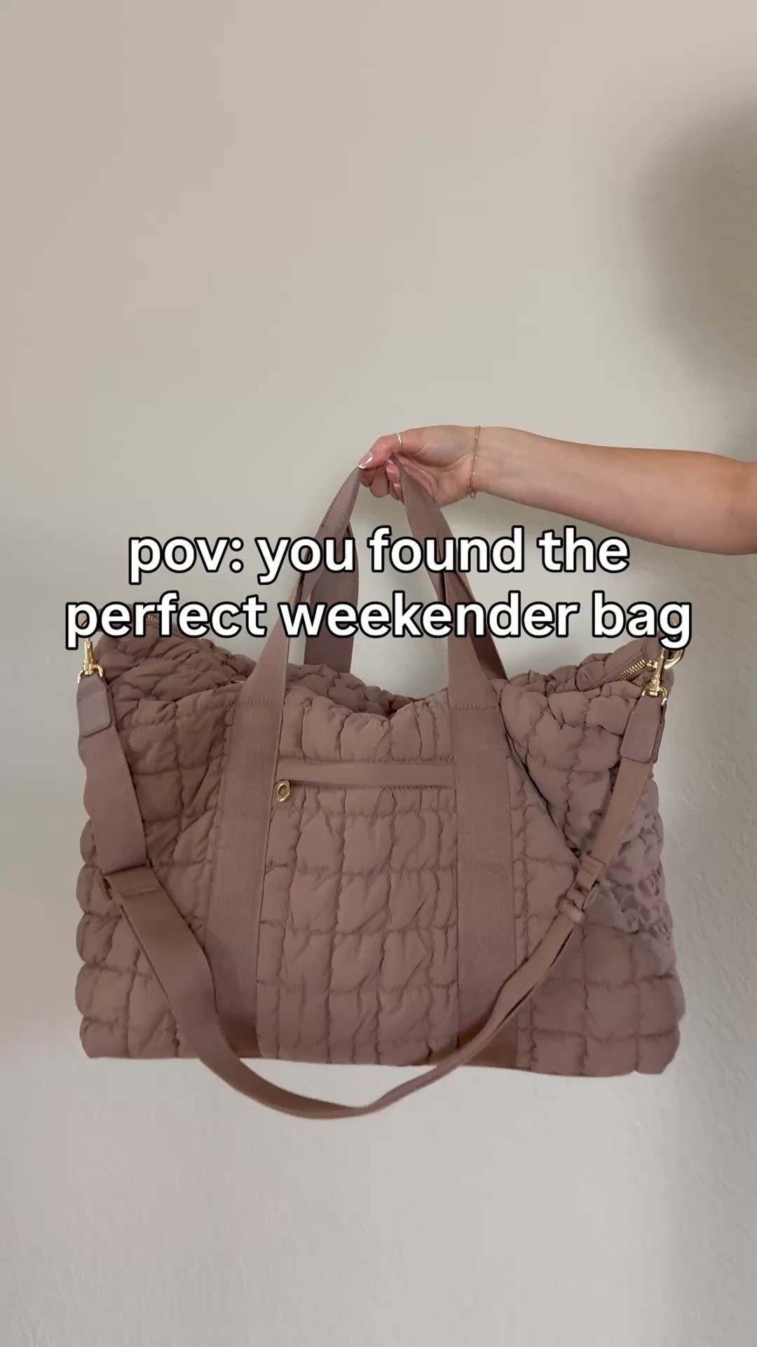 Been on the hunt for a good weekender bag and I’ve found the perfect one! I love the color and style. Has pockets inside, one outside, and a place to put it over your luggage. The long strap is also removable. Currently on sale!

Travel bag, weekend bag, weekender bag, tote bag, travel, weekend getaway, 

#LTKSaleAlert #LTKTravel