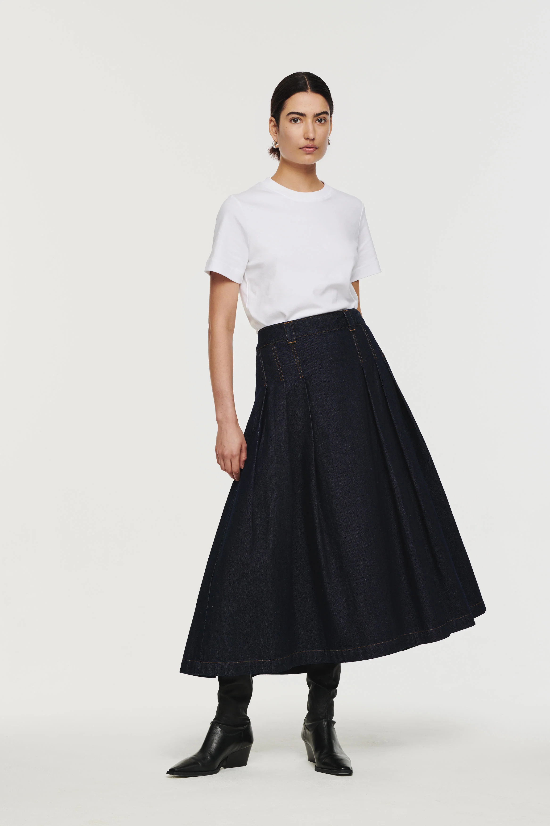 Mary | Mary Pleated Denim Skirt in Indigo | ALIGNE | ALIGNE UK & EU