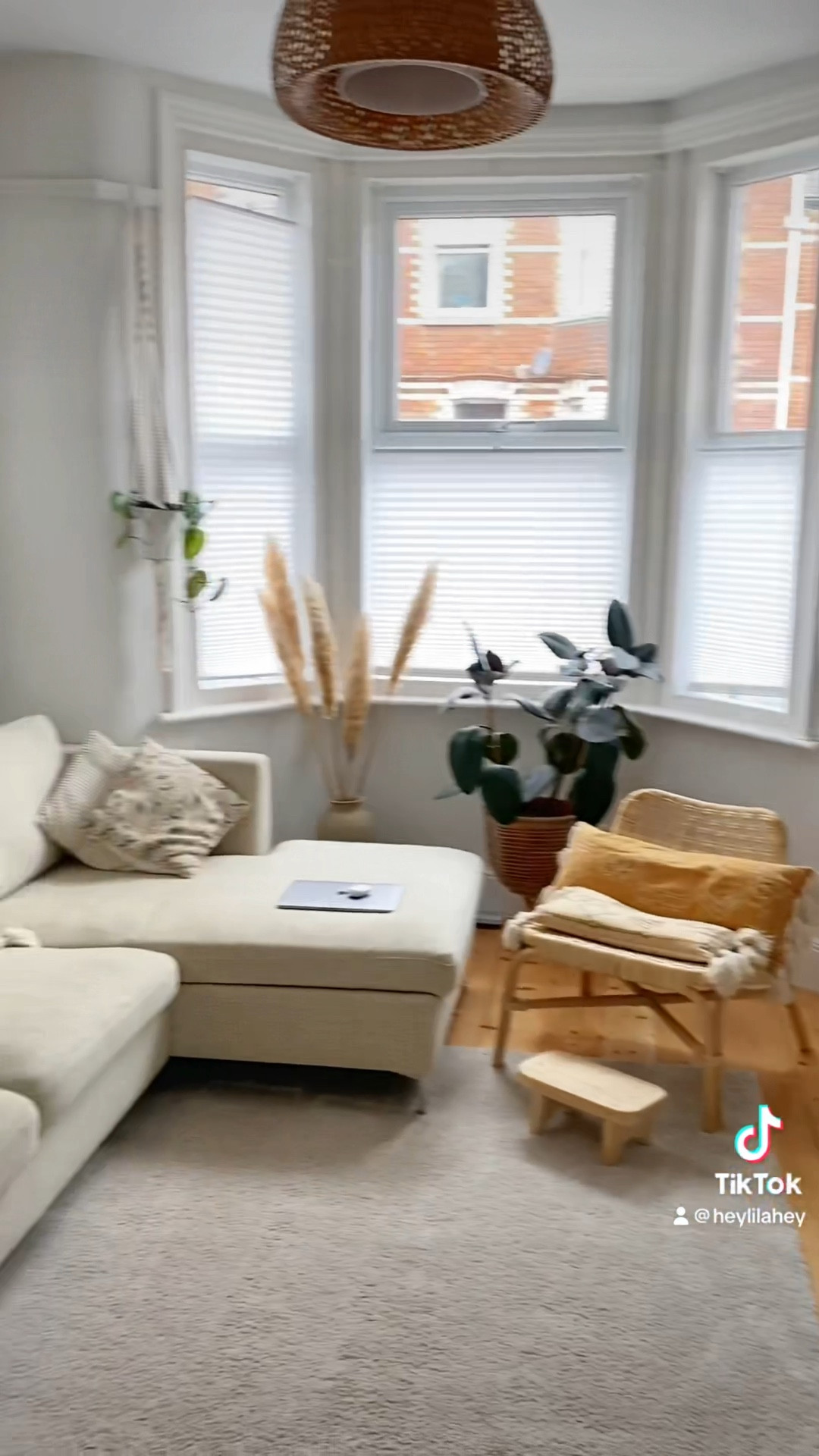 Living room reset 🤍

#LTKeurope #LTKhome #LTKbaby