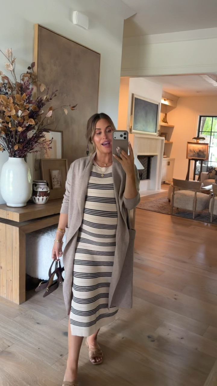 Wearing a small in this Amazon dress I recently got in— Paired it with a long cardigan (old, so linked similar) and styled it for fall! A perfect, comfy dress whether you’re expecting or not! 

Fall outfits || Amazon haul || Amazon fashion || bump friendly outfits || women’s fall style

#LTKBump #LTKPetite #LTKSeasonal