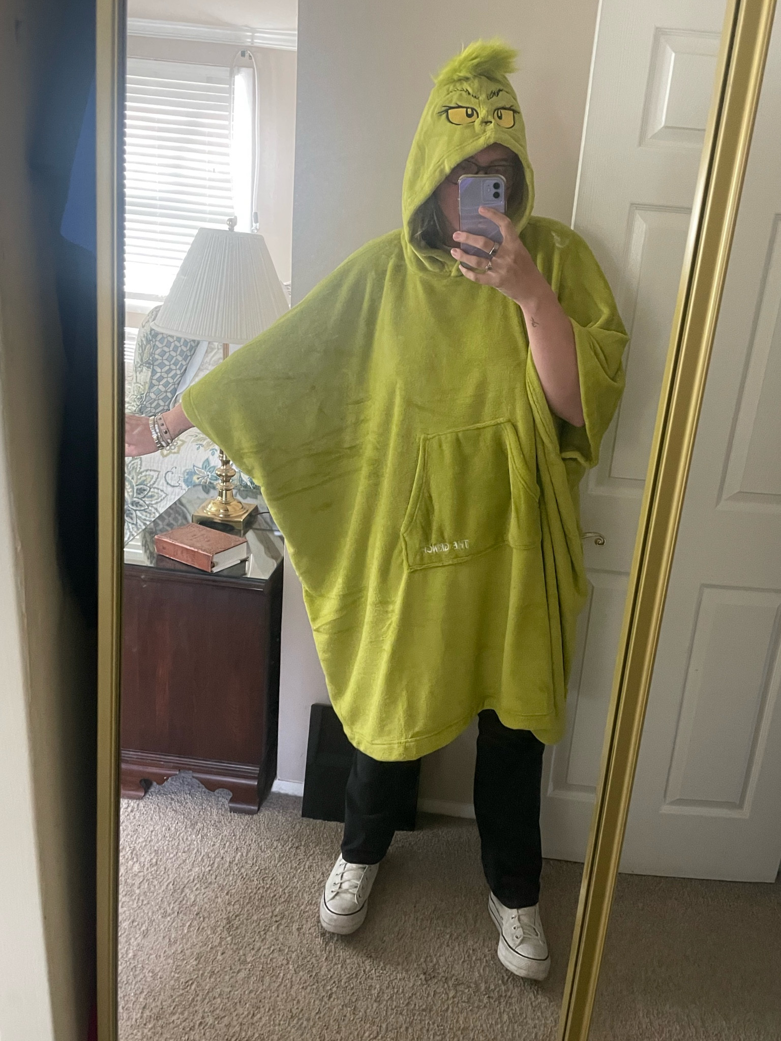 For those who are just as obsessed with the Grinch as I am, American Eagle has some adorable Grinch-y loungewear that I will be living in this winter. 

#LTKHoliday #LTKSeasonal #LTKmidsize