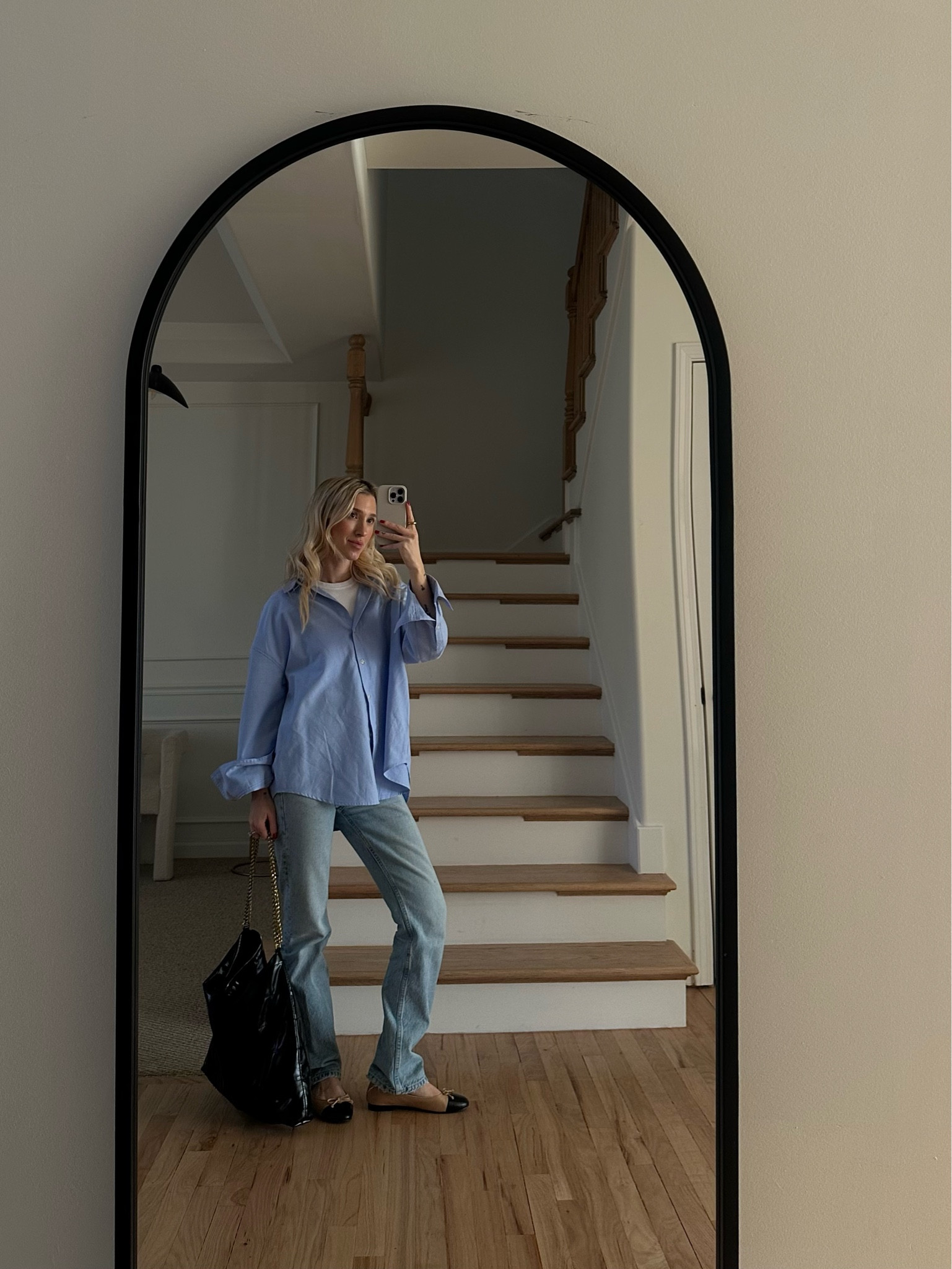Casual Monday outfit check 🤍