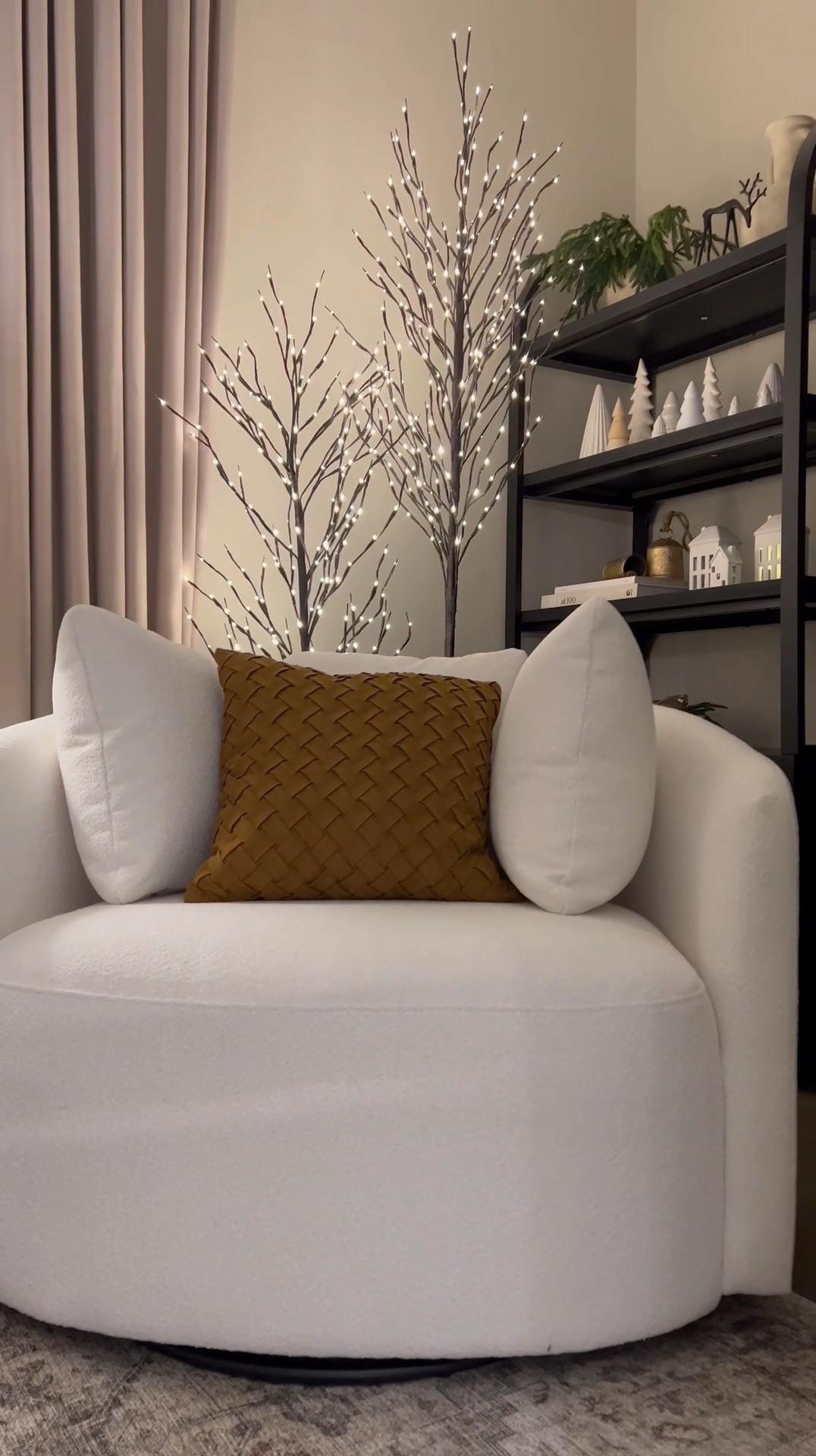 😍 I’m in love with these lit Christmas trees from Amazon. They add such a Christmasy vibe to your home and outdoor spaces. Scroll below to shop! 

#LTKHoliday #LTKHome #LTKVideo