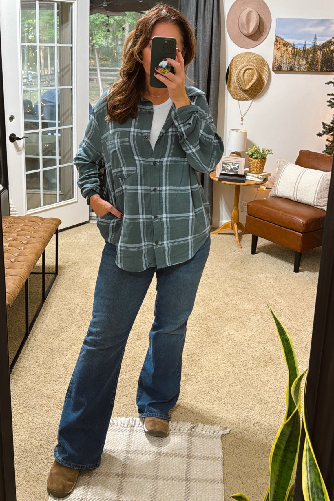 Oversized Flannel and flared jeans. 
Fall Outfit

#LTKFallSale #LTKSeasonal #LTKMidsize