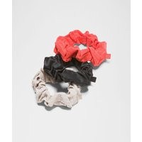 lululemon – Uplifting Hair Scrunchies 3 Pack Seersucker – Color Grey/Red | lululemon UK