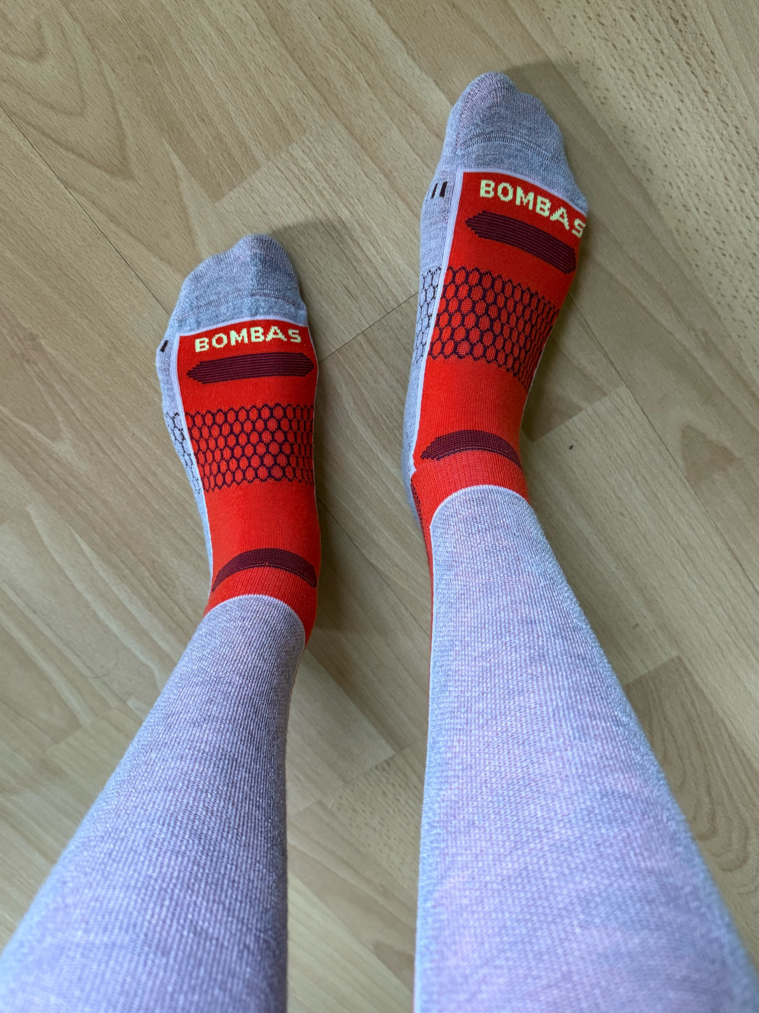 the BEST ski socks I’ve bought! So comfy & keep warm all day on the slopes! Linking a few other ski socks faves as well 🎿🧦#skisocks #ltski #bombas