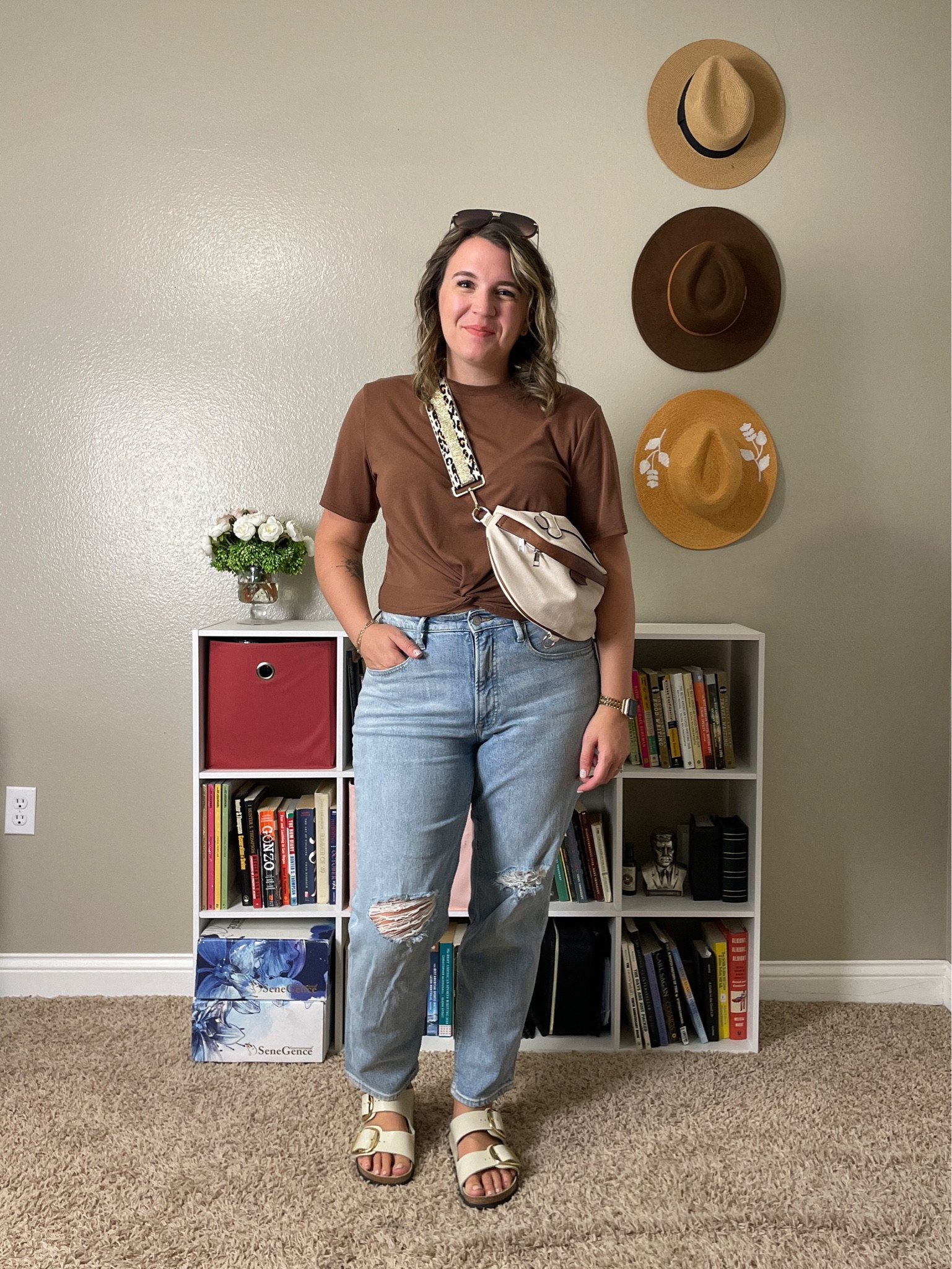 Saturday casual when it’s inching towards fall weather. Love this new belt bag! I added a different strap. Also have another strap on the way!

#LTKmidsize #LTKitbag #LTKSeasonal