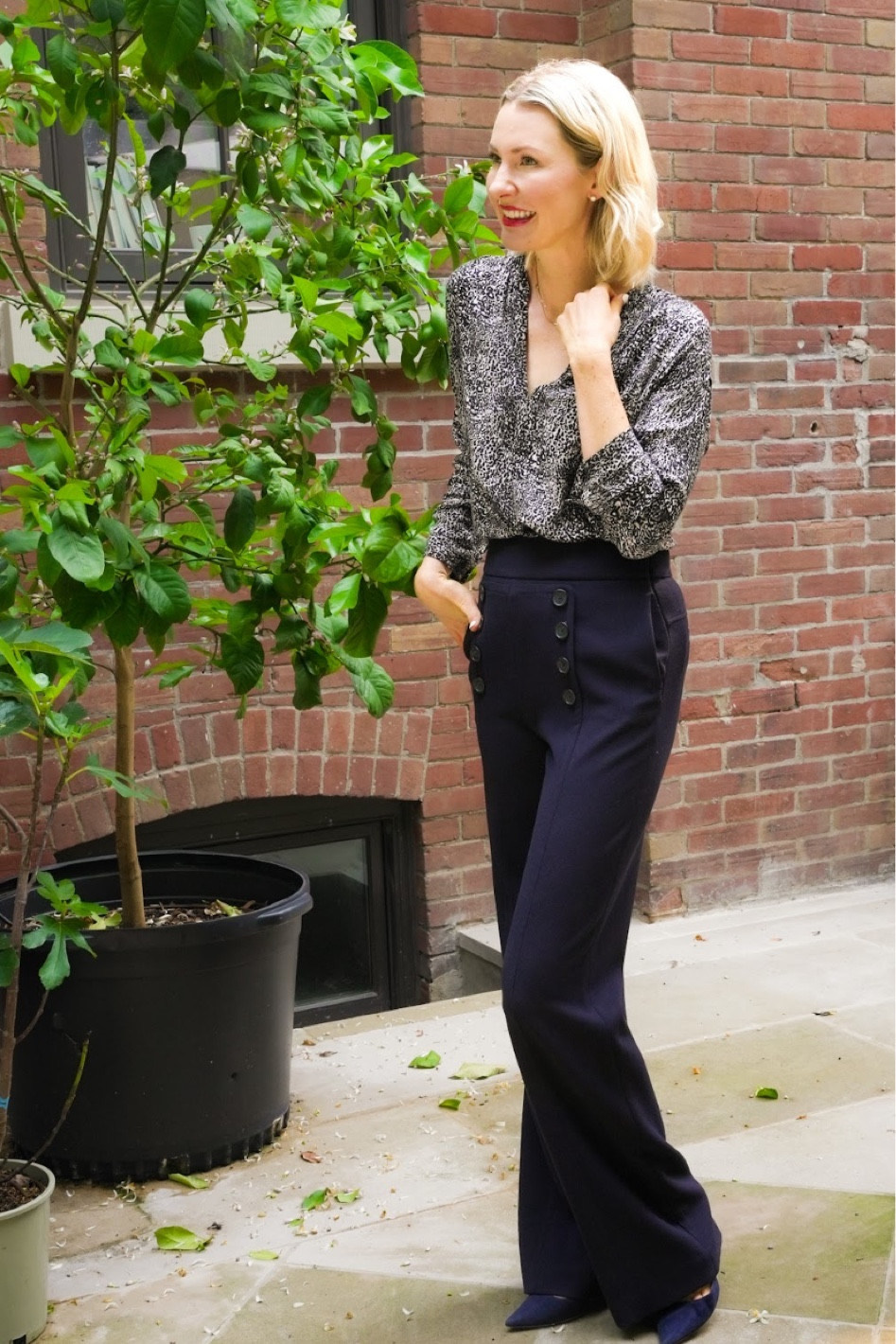 Business casual fit for those morning meetings and video shoots 👏🏼

#LTKxNSale #LTKworkwear #LTKstyletip