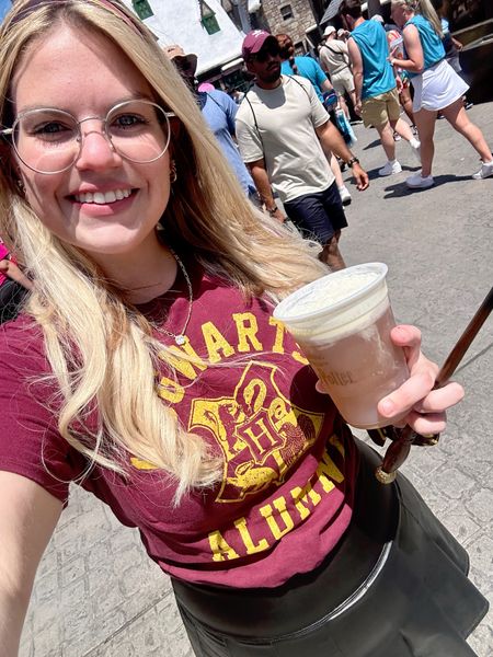 Universal Studios 💫  Howard’s, Harry Potter, theme park outfits, summer outfit, Disney outfit, pleated skirt, spring outfit, short outfit

#LTKtravel #LTKSeasonal #LTKmidsize