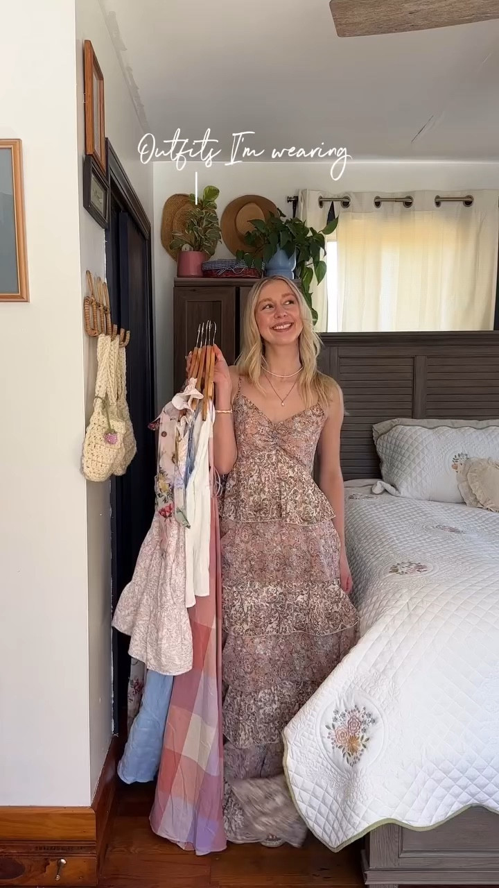 jumping into spring fashion with @balticbornclothing 🌷☀️ so many cutie dresses I can’t wait to wear this season! code: HILLARYGRAND15 to save!💜 #balticborn #balticbornpartner