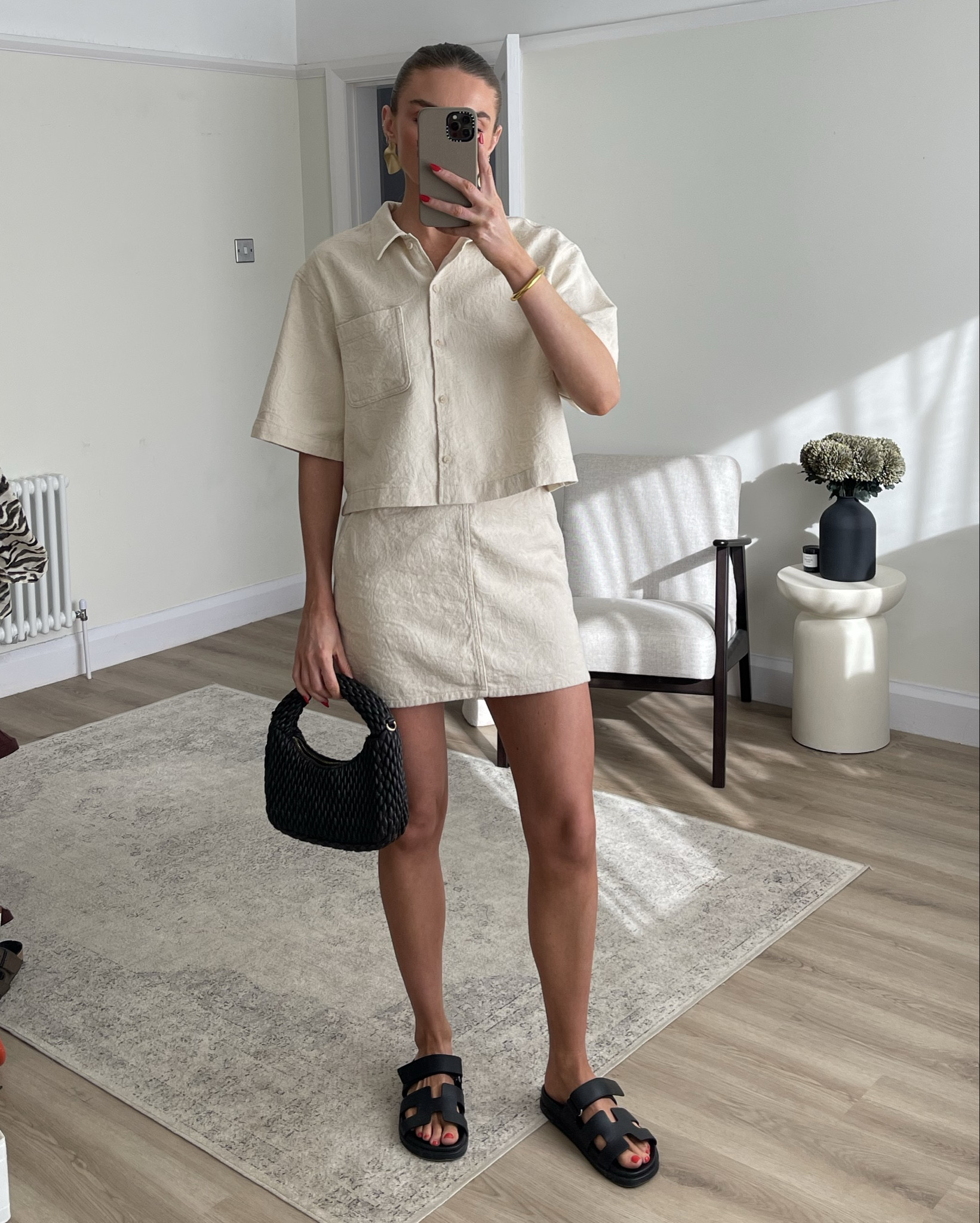 H&M new in 
Wearing a small in the shirt 
And an 8 in the skirt
H&M bag
Hermes sandals - dupes linked 

#LTKuk #LTKsummer