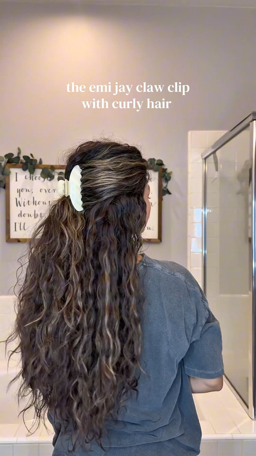 Obsessed with the emi jay big effing clip!! 




Curly hair 
Curly hair routine 
Claw clip 


#LTKmorningroutine #LTKgrwm #LTKBeauty