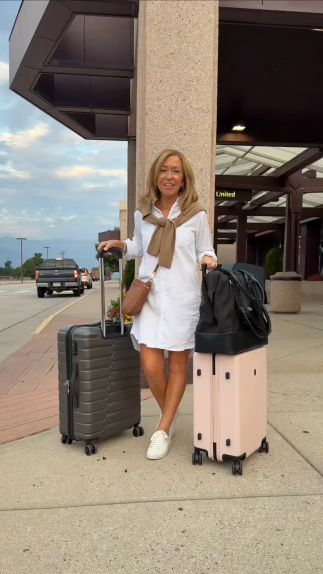Heading to Dallas✈️! 
Airport OOTD:
Relaxed Shirt Dress & Sneakers!


#LTKStyleTip #LTKCon #LTKPetite