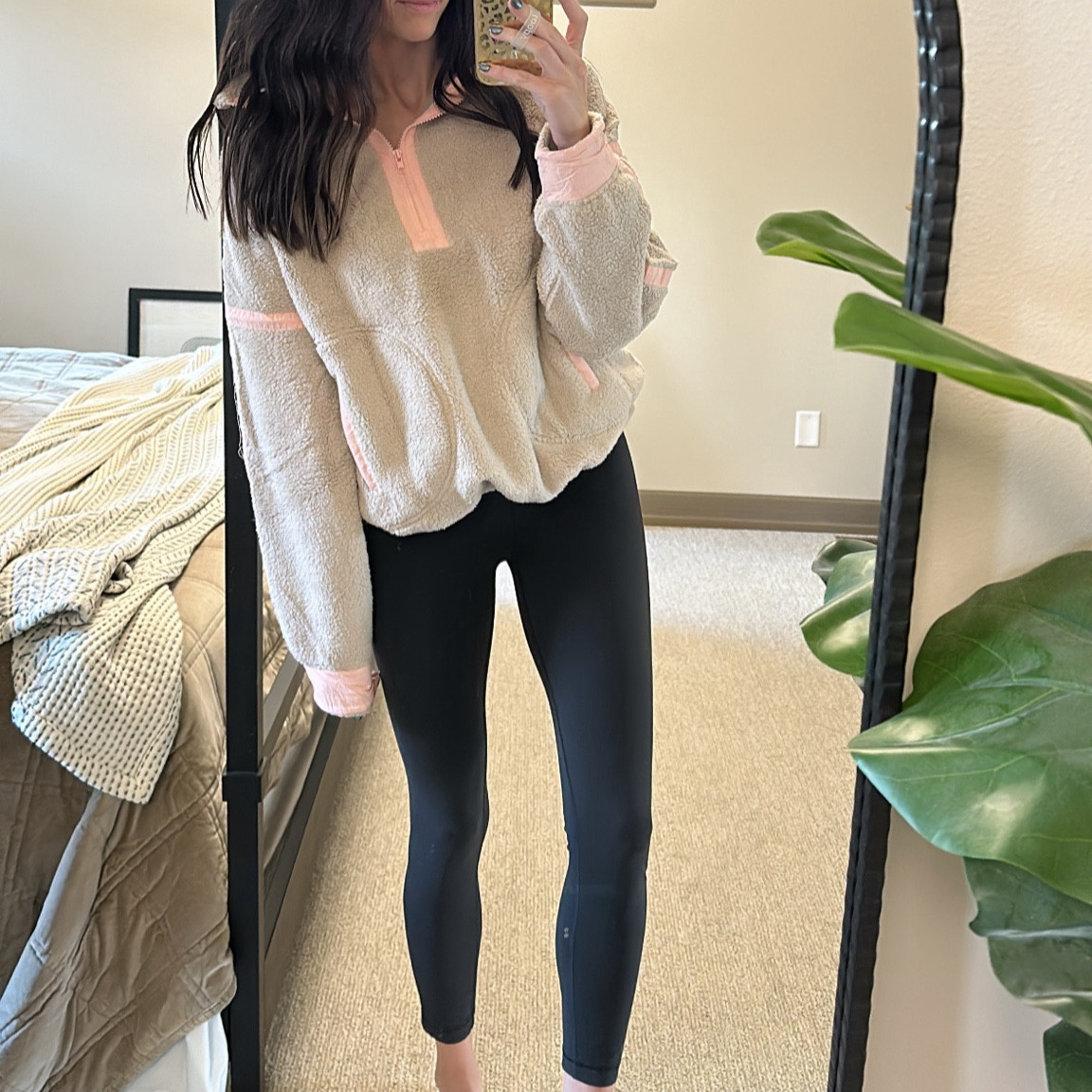 Free People inspired sweatshirt
Amazon fashion finds
Amazon sweatshirt
Lululemon leggings


#LTKStyleTip