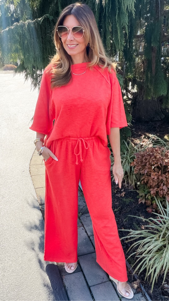 Loving these new matching sets from Aerie! I have this one on repeat. Comes in a ton of colors! 🫶



#LTKSaleAlert #LTKootd #LTKBeauty