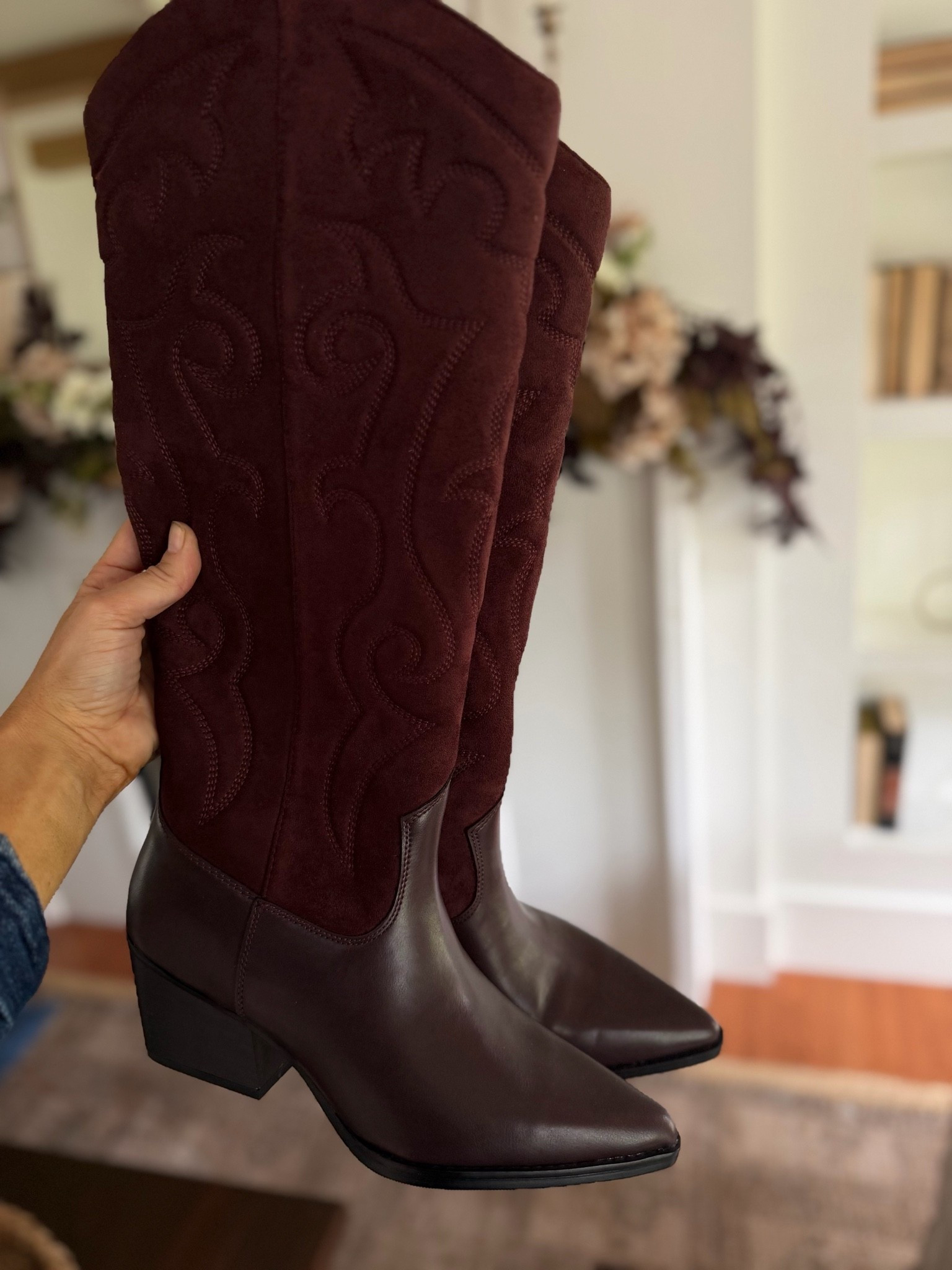 Target just dropped the prettiest boots!!! They look just like Tecovas 😍