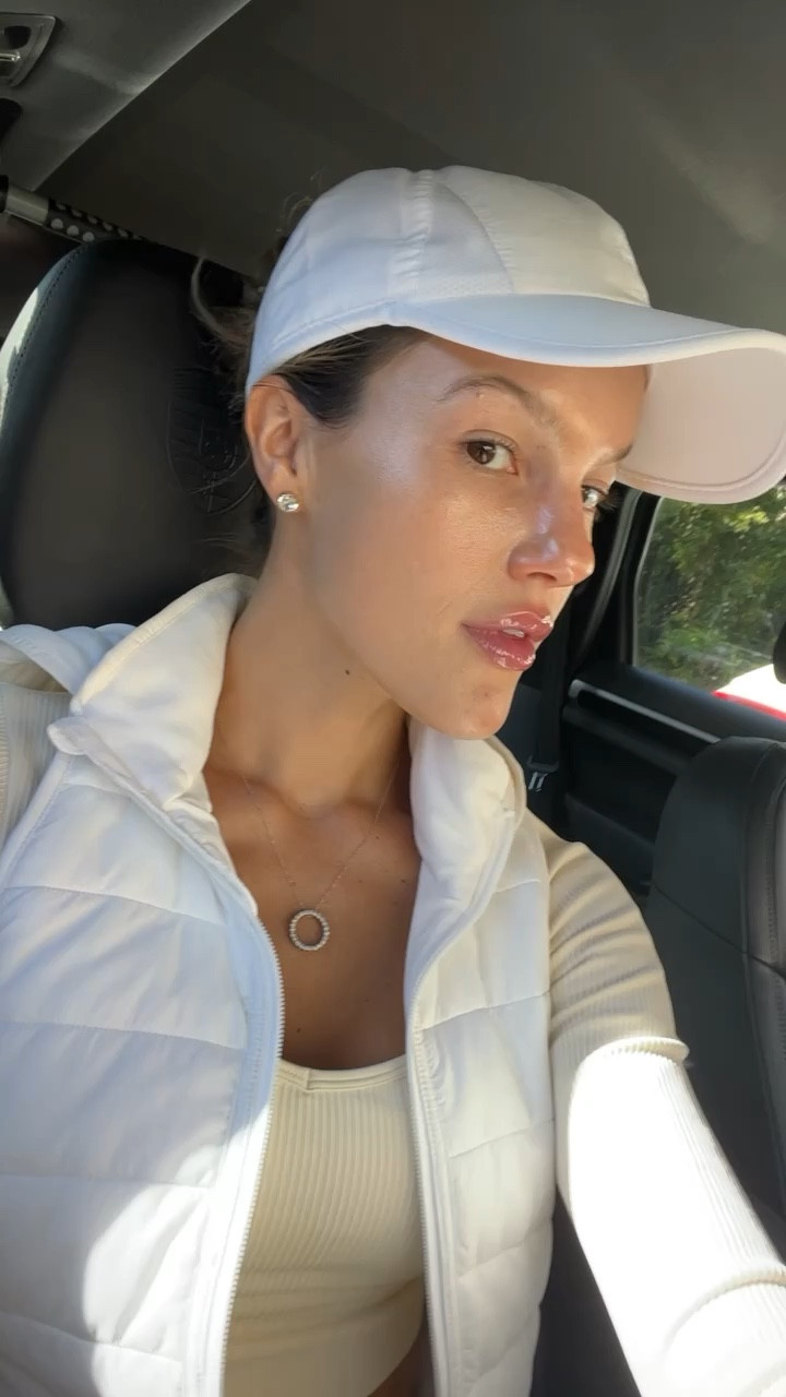 No makeup makeup look today! Very glowy and natural. #makeup #beauty 

#LTKbeauty #LTKVideo #LTKfindsunder50