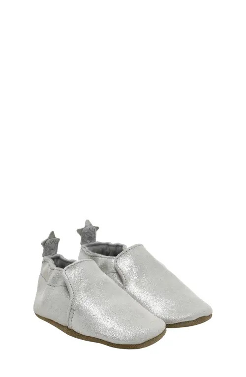 Robeez® Shimmer Crib Shoe in Silver at Nordstrom, Size 6-12 Months | Nordstrom