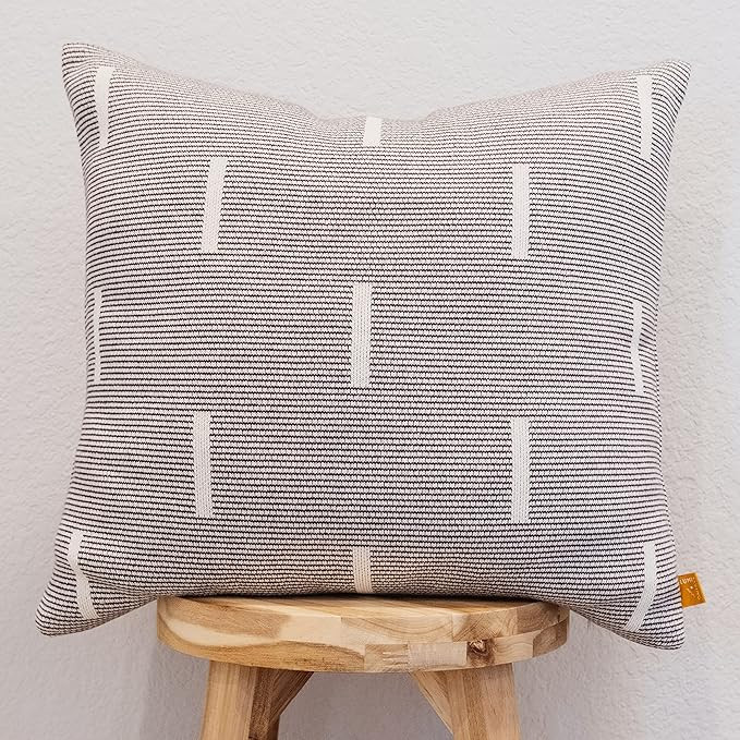 100% Cotton Knitted Soft Modern Geometric Dash Lines Throw Pillow Cover (Black & Cream, 18" x 18"... | Amazon (US)