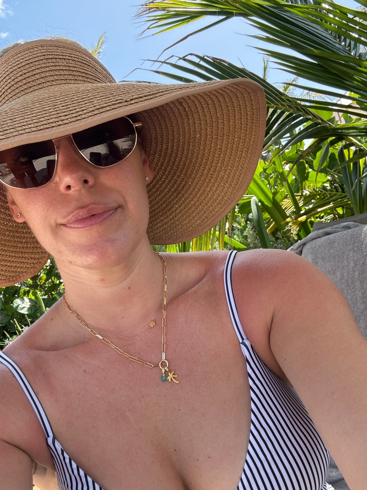 Charm Necklace 🌴

#LTKStyleTip #LTKSeasonal #LTKFindsUnder50