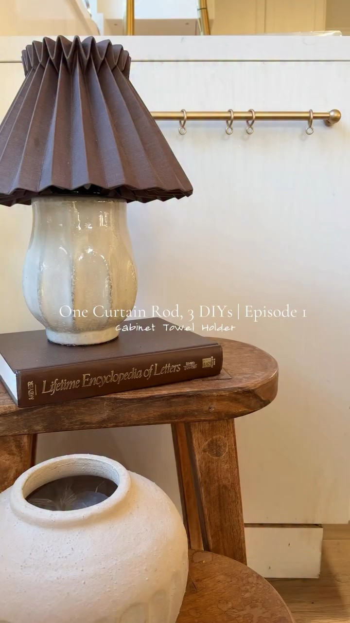This simple DIY is giving me the layered look l’ve been going for
Not sure which of the 3 DIYs I’ll love most yet, but this one already has me thinking about a decorative towel, wooden spoons, and a cute glove to hang

Comment ROD and I’ll send you the link 🤎 

 #kitchen #kitchenmusthaves #curtainrod #DIY #layeredhome https://liketk.it/6eANp

#LTKHome #LTKSaleAlert