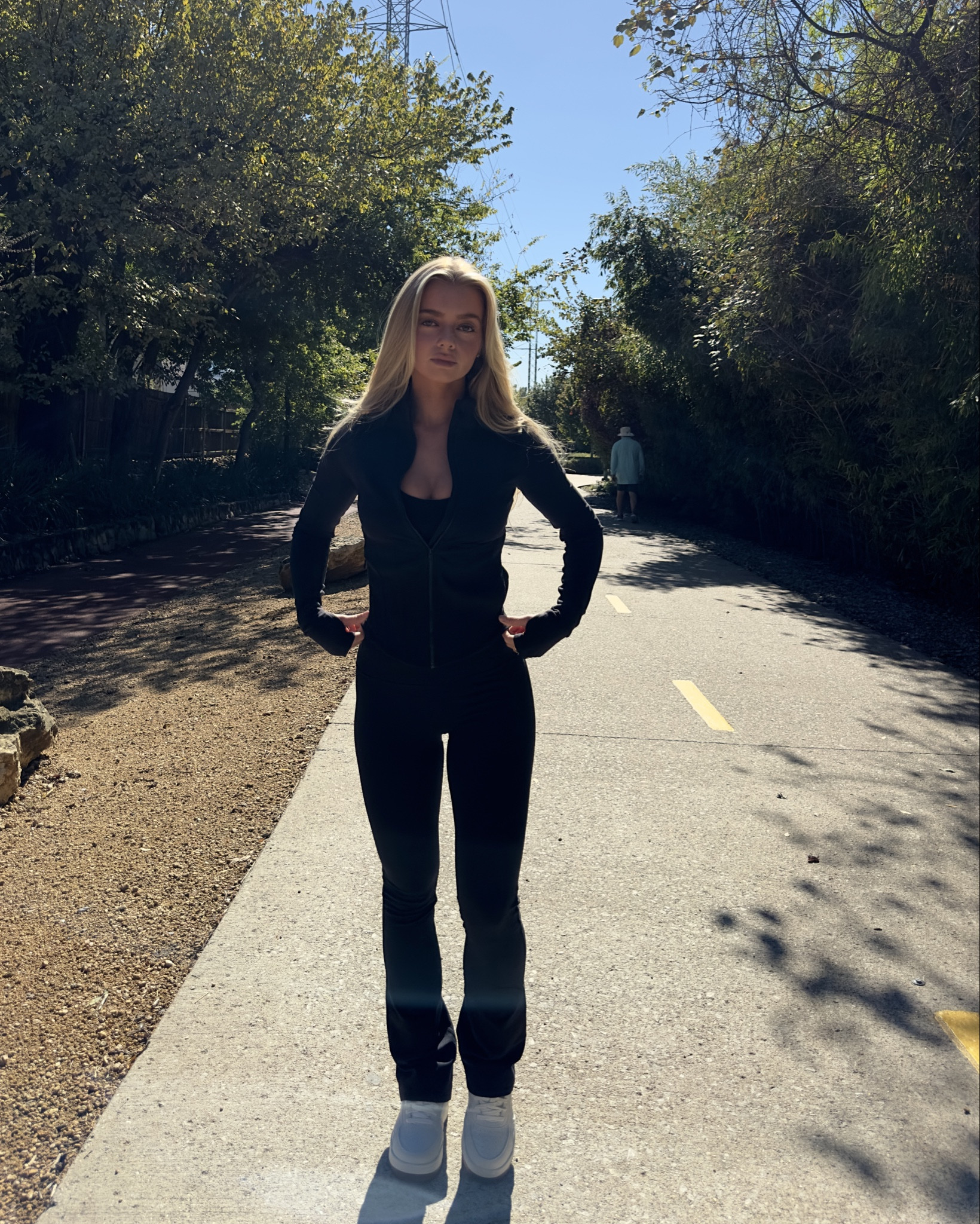 Everyday in @alo #alo #aloyoga #alopartner 
shop the singles day sale for 30% off from 11/11-11/15  

#LTKStyleTip #LTKShoeCrush #LTKSaleAlert