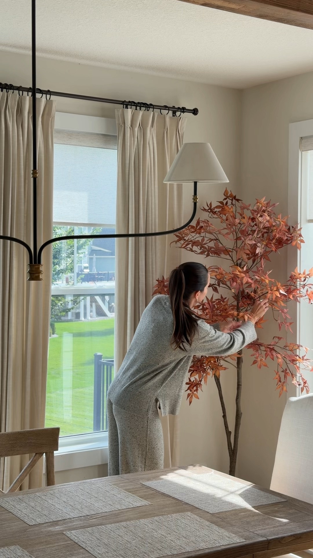 The most gorgeous faux fall tree I’ve ever seen!! Under $100, tall and adds so much cozy to a room 🥰🍁🍂


Amazon home fall decor / affordable home decor finds / realistic fall tree

#LTKHome #LTKSaleAlert #LTKSeasonal