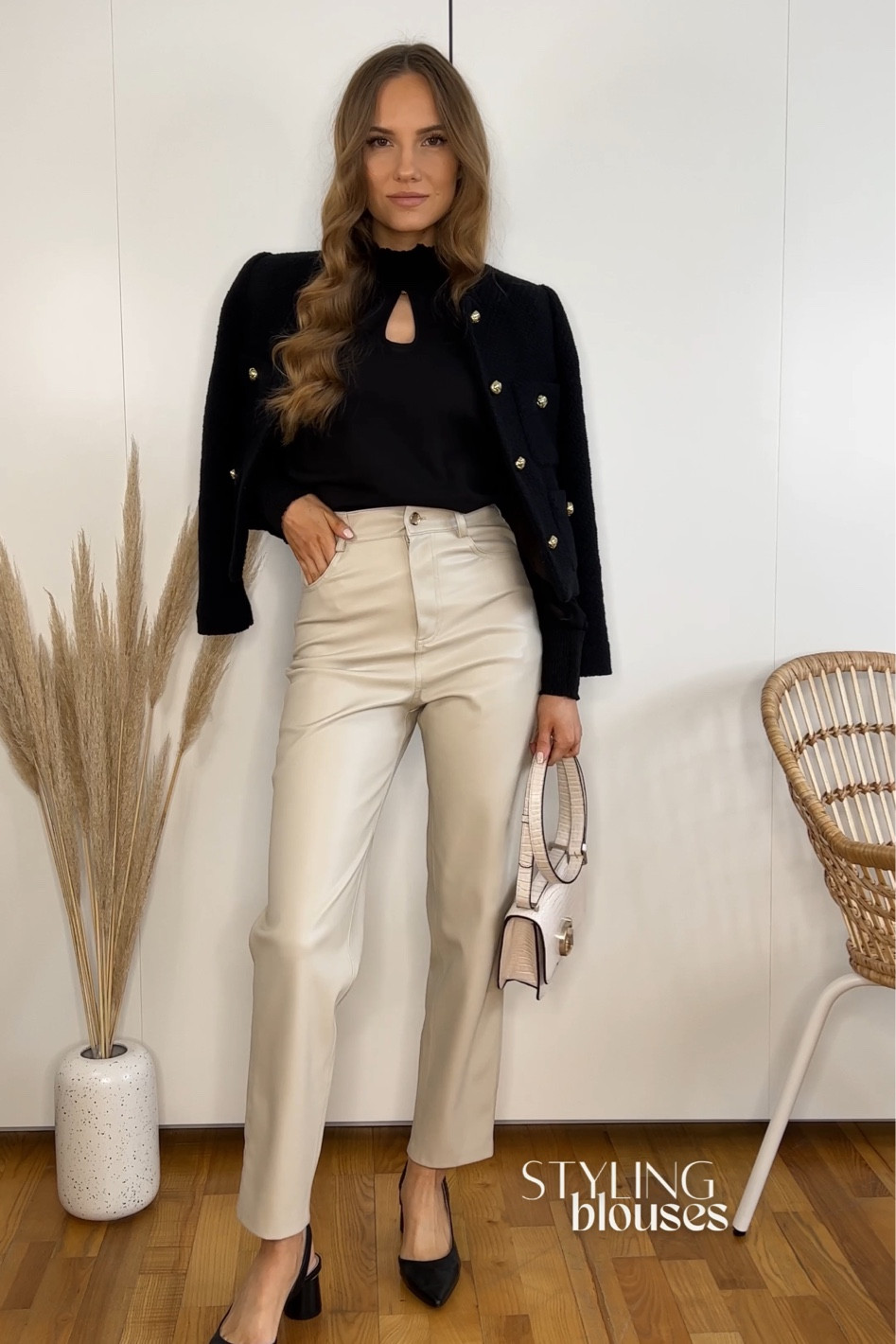 4 ways to style blouses | look 4

bag — Guess Corily 

#LTKstyletip #LTKworkwear #LTKeurope