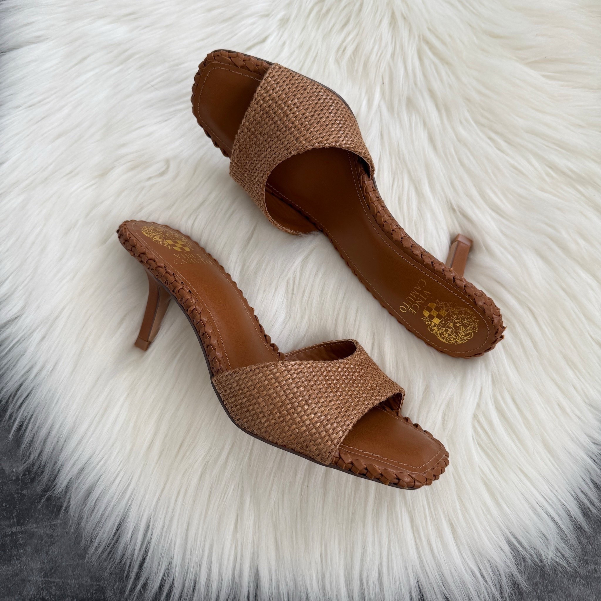 Vince camuto Emmla slide sandal in golden walnut