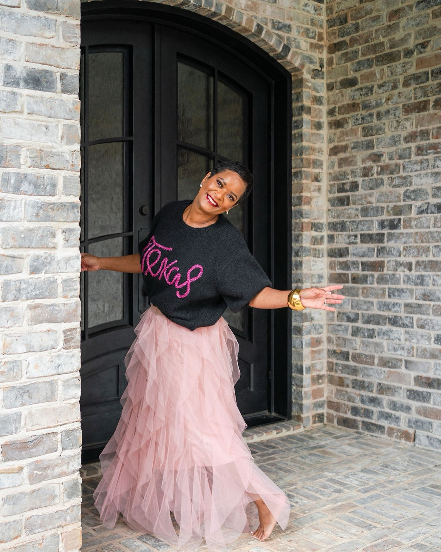 🍂 It’s Fall, Y’all! 🍂

Yes, I’m rocking a tutu skirt AND a cozy fall sweater with TEXAS across it because—why not? 💖 Here in Texas, fall is more of a vibe than an actual season, but that doesn’t stop me from embracing it in style! 🍁

I love the mix of playful and cozy—something about this combo just feels like me. And who says you can’t have a little fun with fashion, right?

What’s your go-to fall outfit when the weather barely drops below 80? I’d love to hear how you bring fall vibes into your wardrobe! Drop your favorite fall emoji below 🍂💖✨

👗: @tutucutesmooke 

#FallInTexas #TutuAndSweaterVibes #ShineWithJeannie #FallStyle #CozyAndPlayful #FallFashionFun #TexasFall