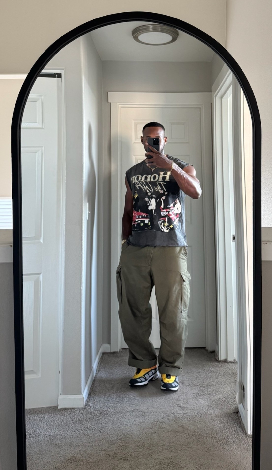 Built for the heat.

#LTKmensfashion #streetstyle #graphictee #cargopants #summerfit