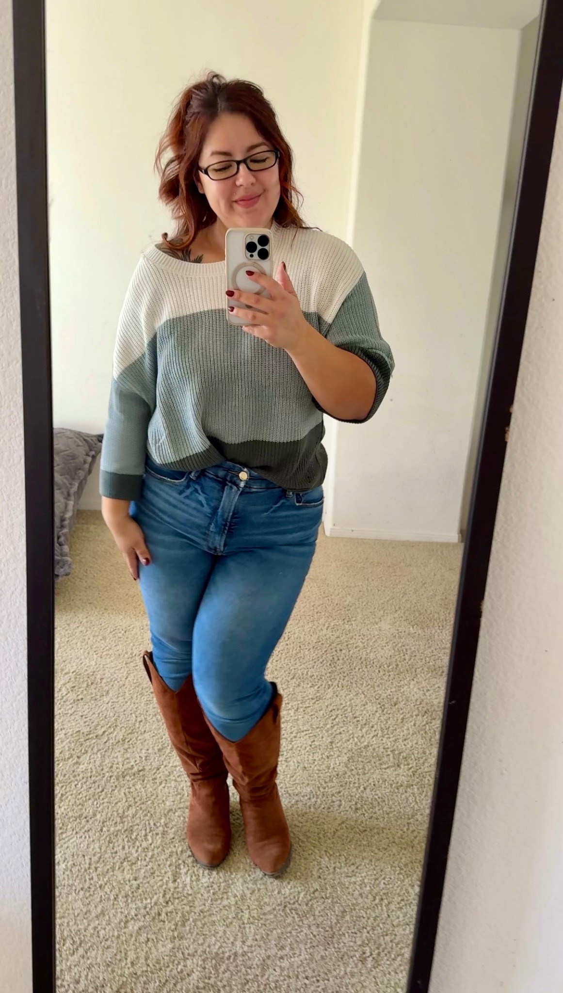 A cute but simple holiday look for the short, curvy moms like me!

#LTKPetite #LTKHoliday #LTKmomlife