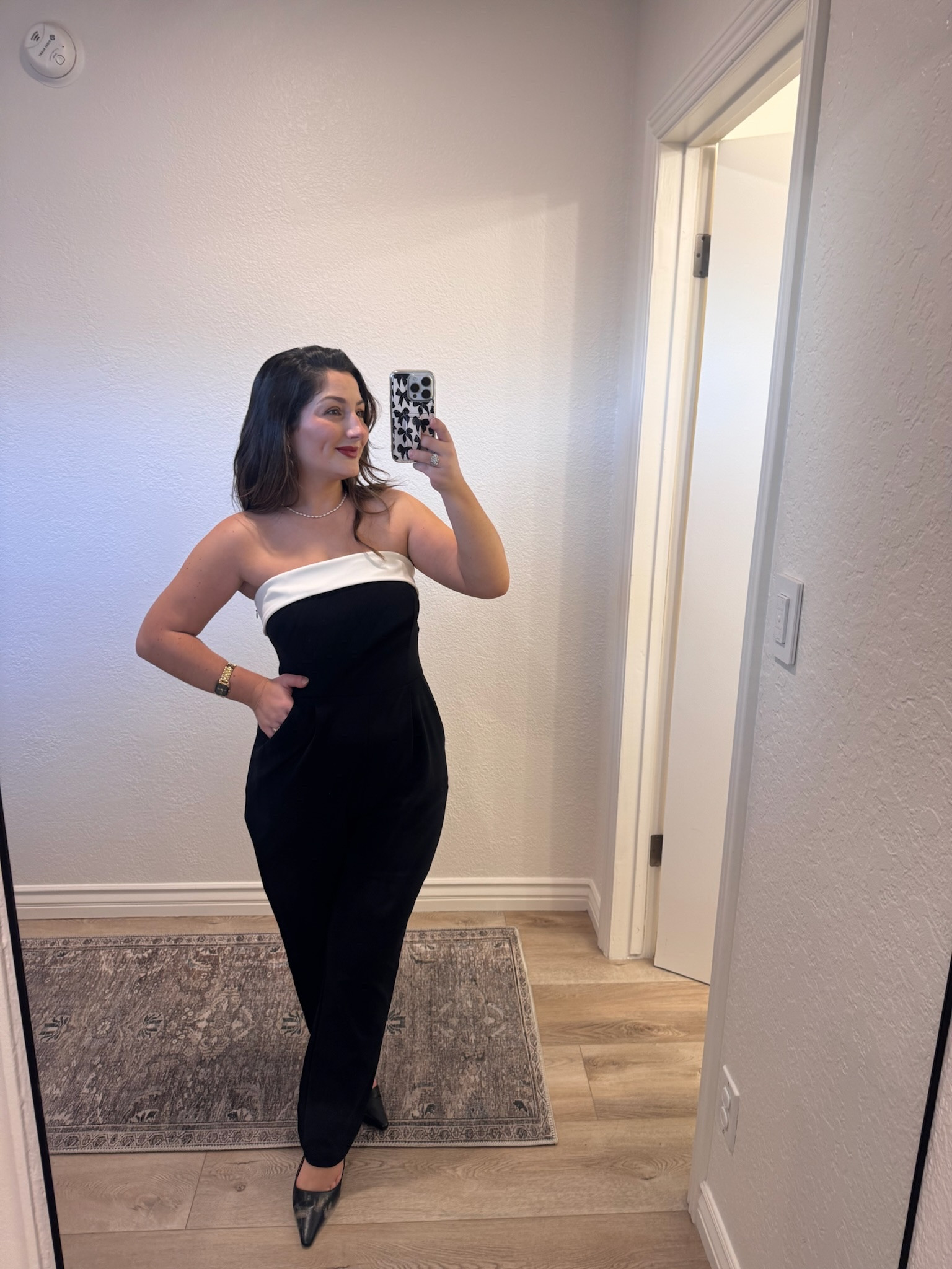 40% off today!! 

Jumpsuit size small

5’0” 140lbs 

#LTKFindsUnder100 #LTKSaleAlert #LTKPetite