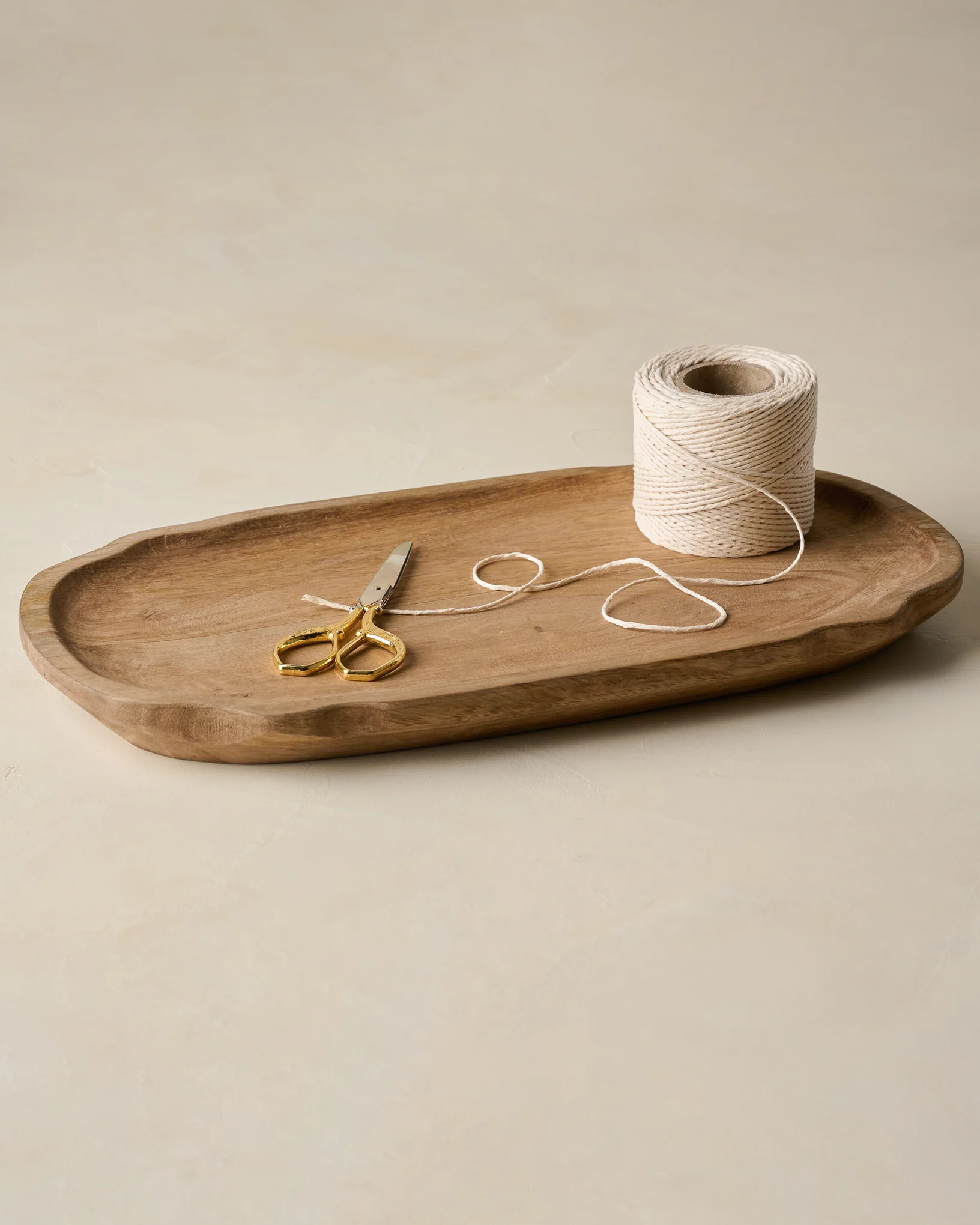 Small Brigitte Fluted Edge Wood Tray | Magnolia