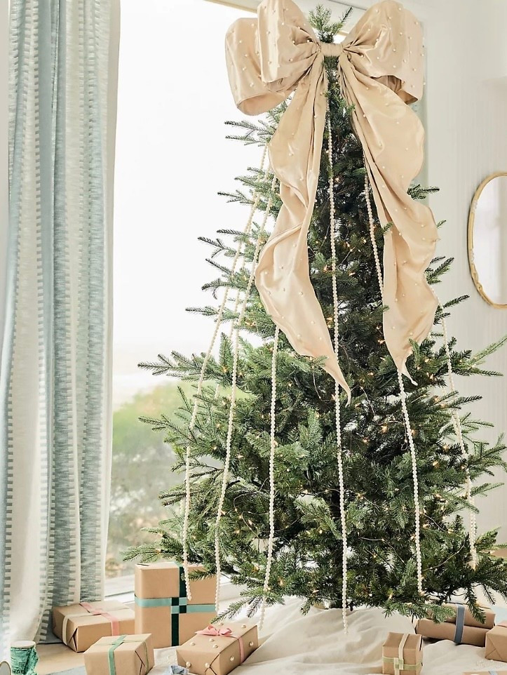 Cascading Pearl Tree Topper & Bow Tree Topper

#LTKHome #LTKHoliday #LTKFindsUnder50