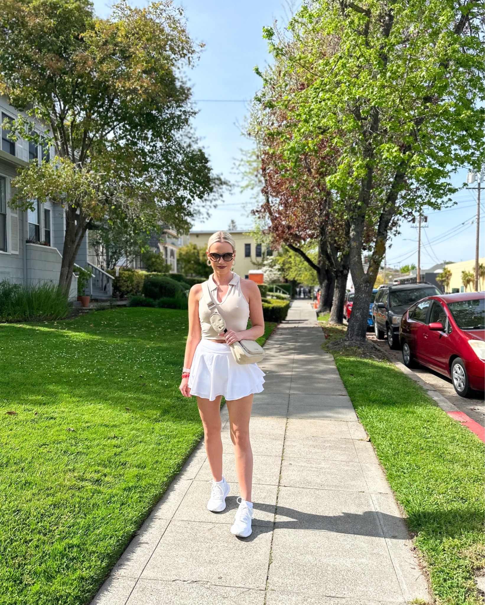 This tank is super cute and on clearance at Abercrombie!

Top: Beige, XS
Skirt: White, 4
Sneakers: White, 9.5
Bag: Trench

Athleisure | Preppy | Skort | Cropped Polo | Cropped Tank | Tennis Skirt | Golf

#LTKstyletip #LTKfit