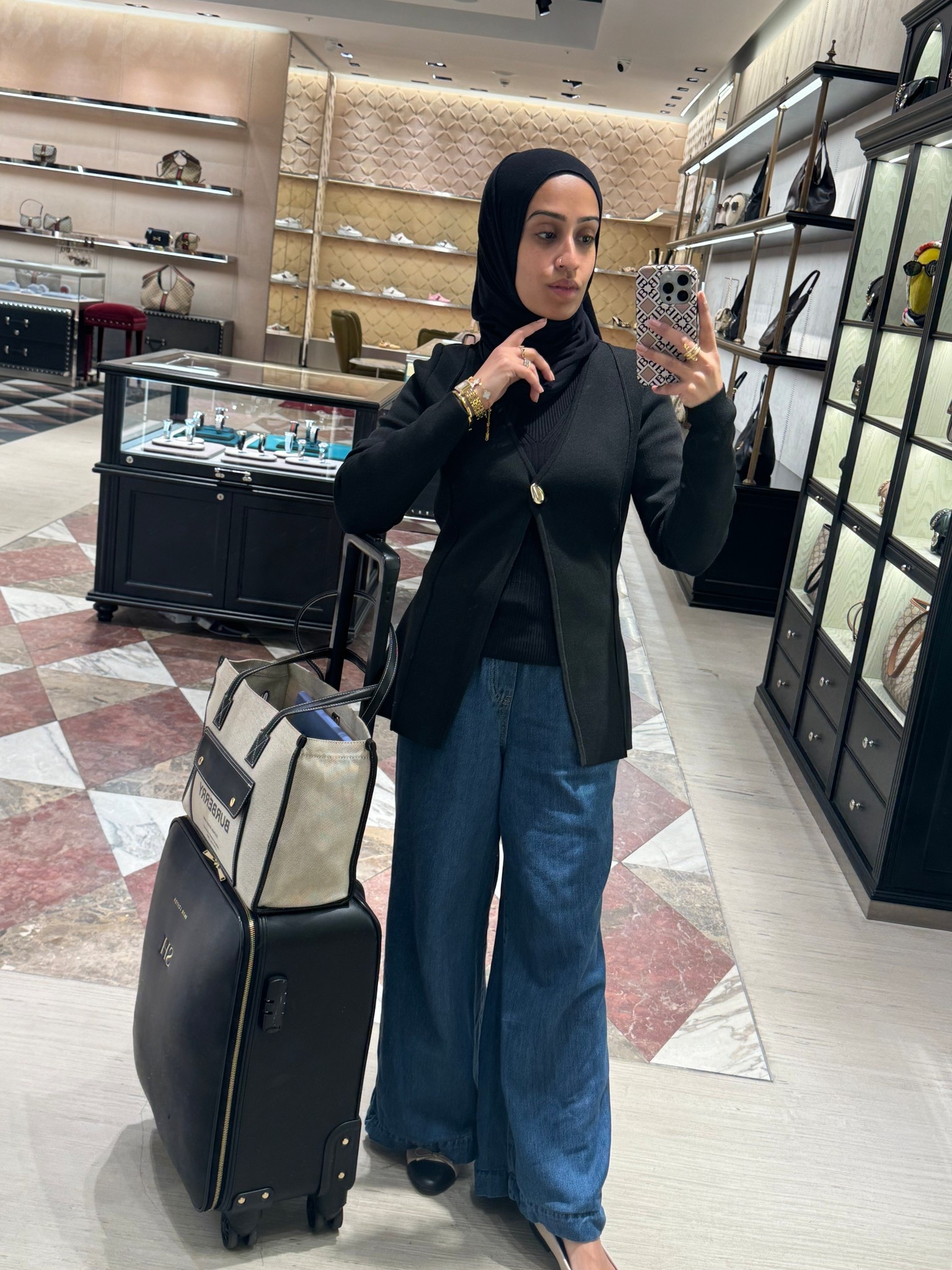 Wide leg jeans! 

#LTKSeasonal #LTKootd #LTKmomlife