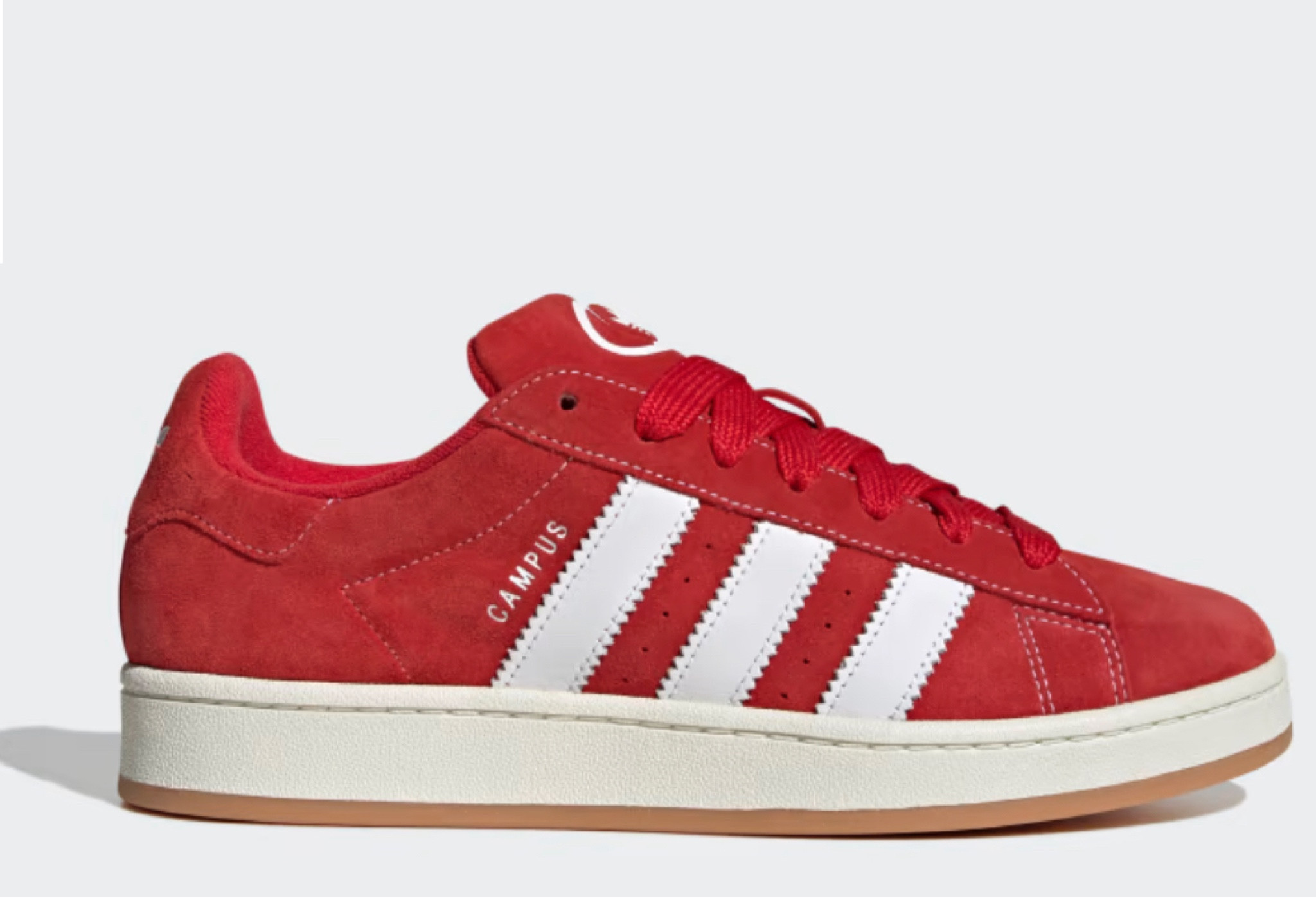 Obsessed with these red Adidas ! Definitely on my Christmas list this year :)