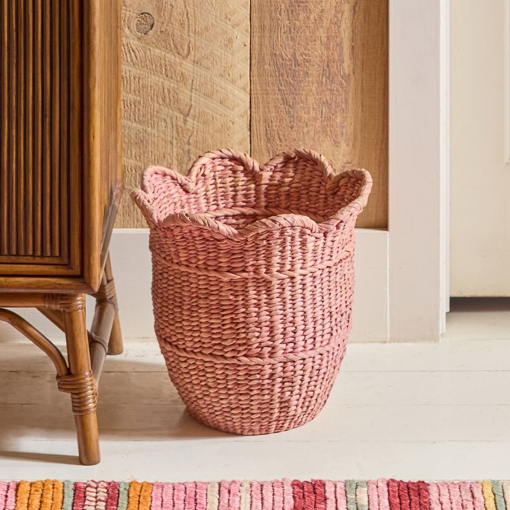 June Hand-Woven Seagrass Scallop Basket | GreenRow