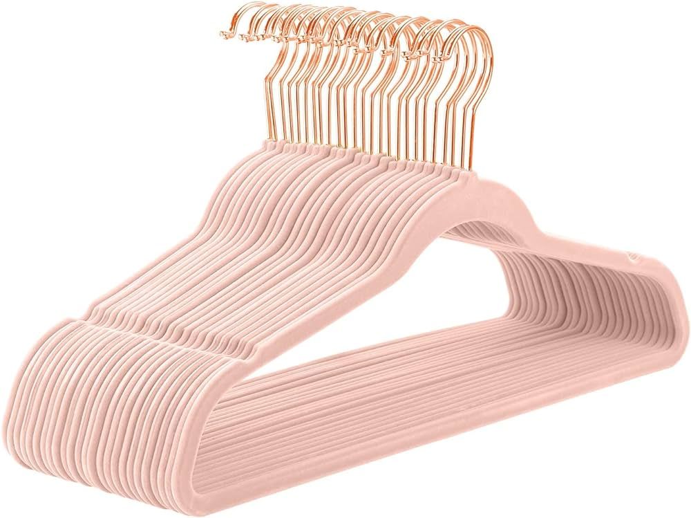 MIZGI Premium Velvet Hangers (50 Pack),Heavyduty - Non Slip Felt Hangers - Blush Pink - Rose Gold... | Amazon (US)