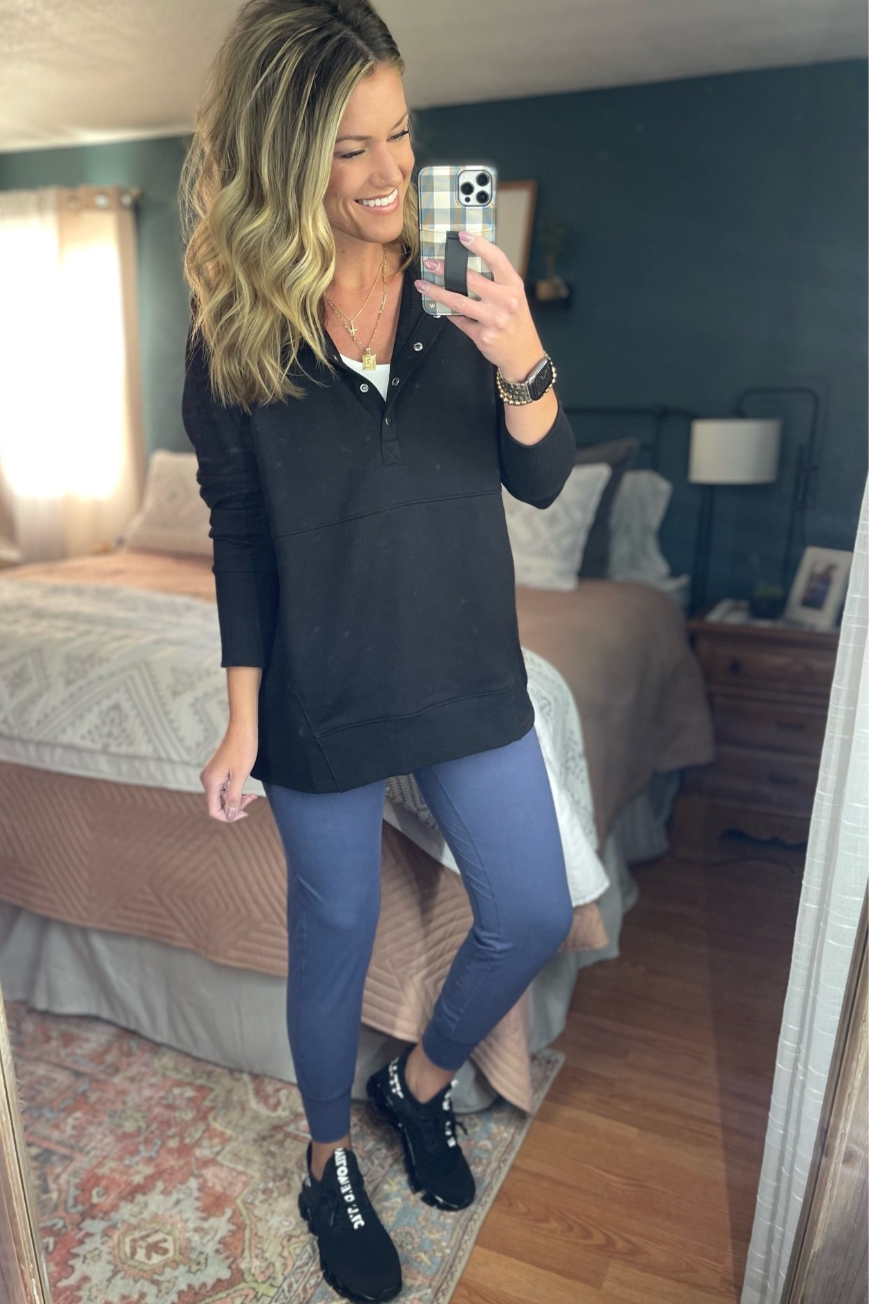 Amazon athletic wear 
Sweatshirt/large
Joggers/medium
Sneakers/ tts

#LTKSeasonal #LTKfit #LTKunder100