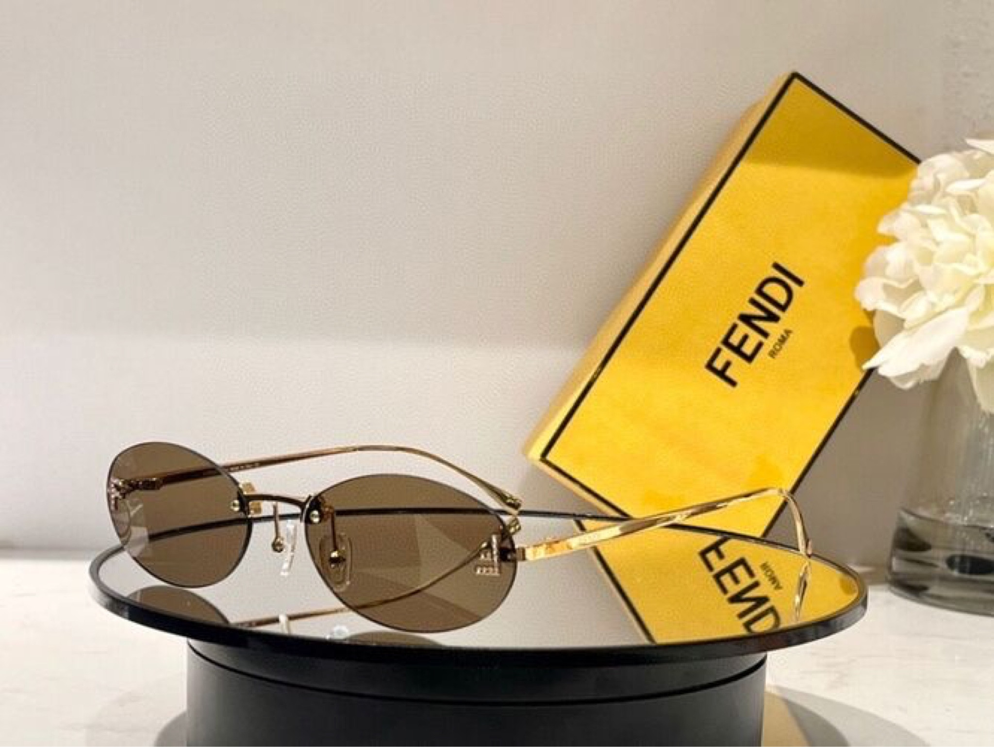 Fendi sales dupe sunglasses